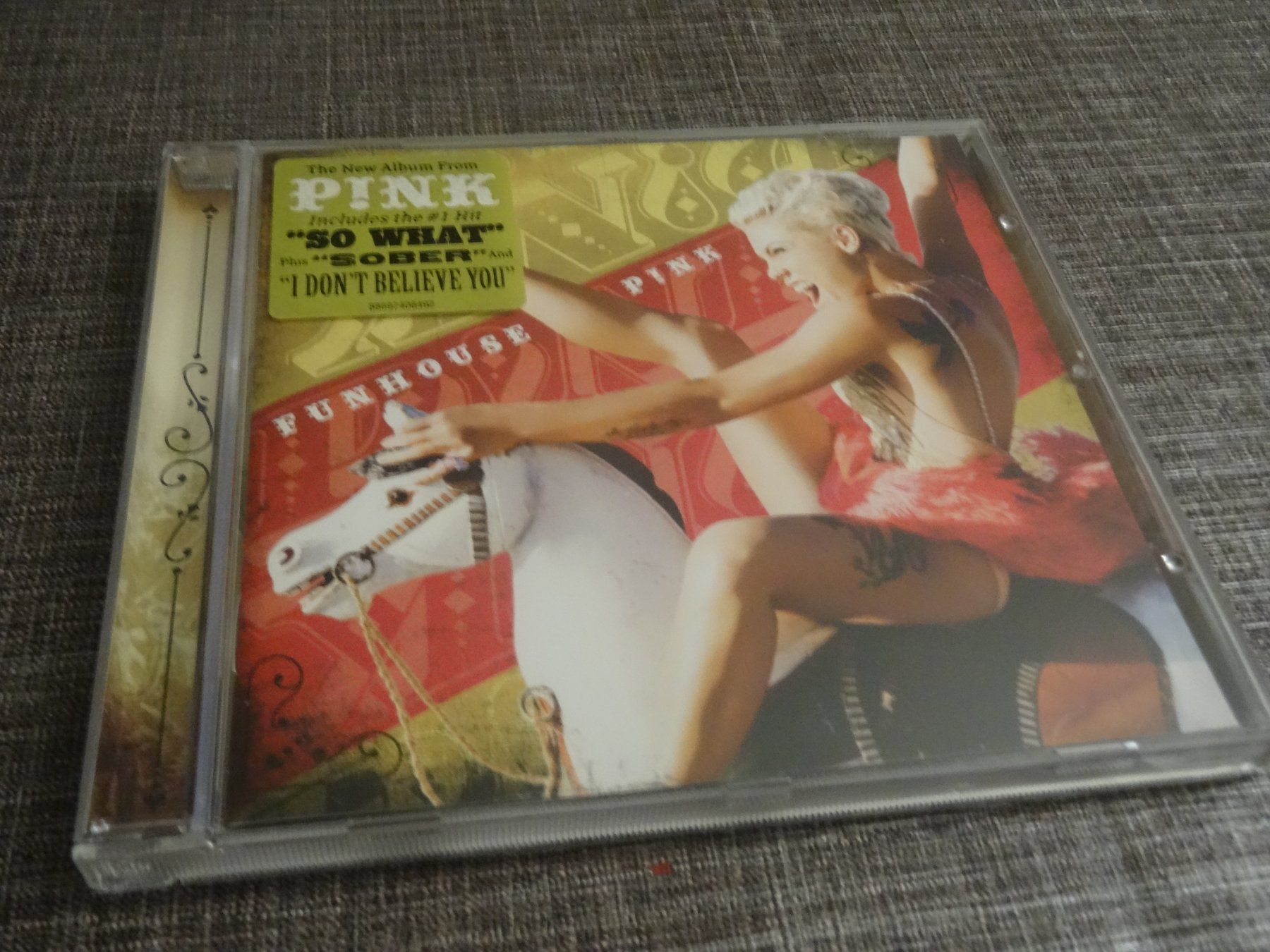 CD: Pink - Funhouse - CD Album - Pop Rock - – Usato da Olten venduto da Disc-Ausverkauf