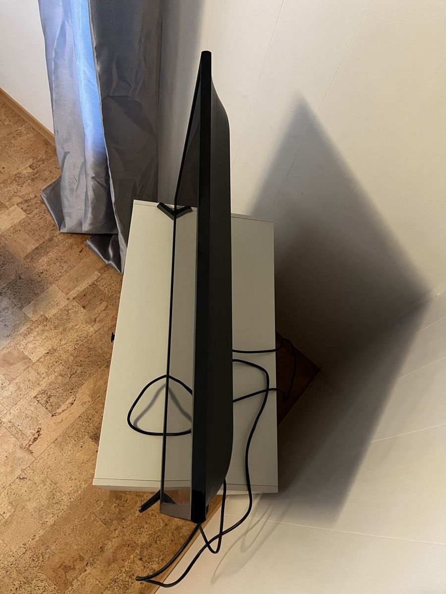 Samsung Televisori: Samsung TV - Black - Great Condition – Usato da Baltschieder venduto da iva_l2wn 2