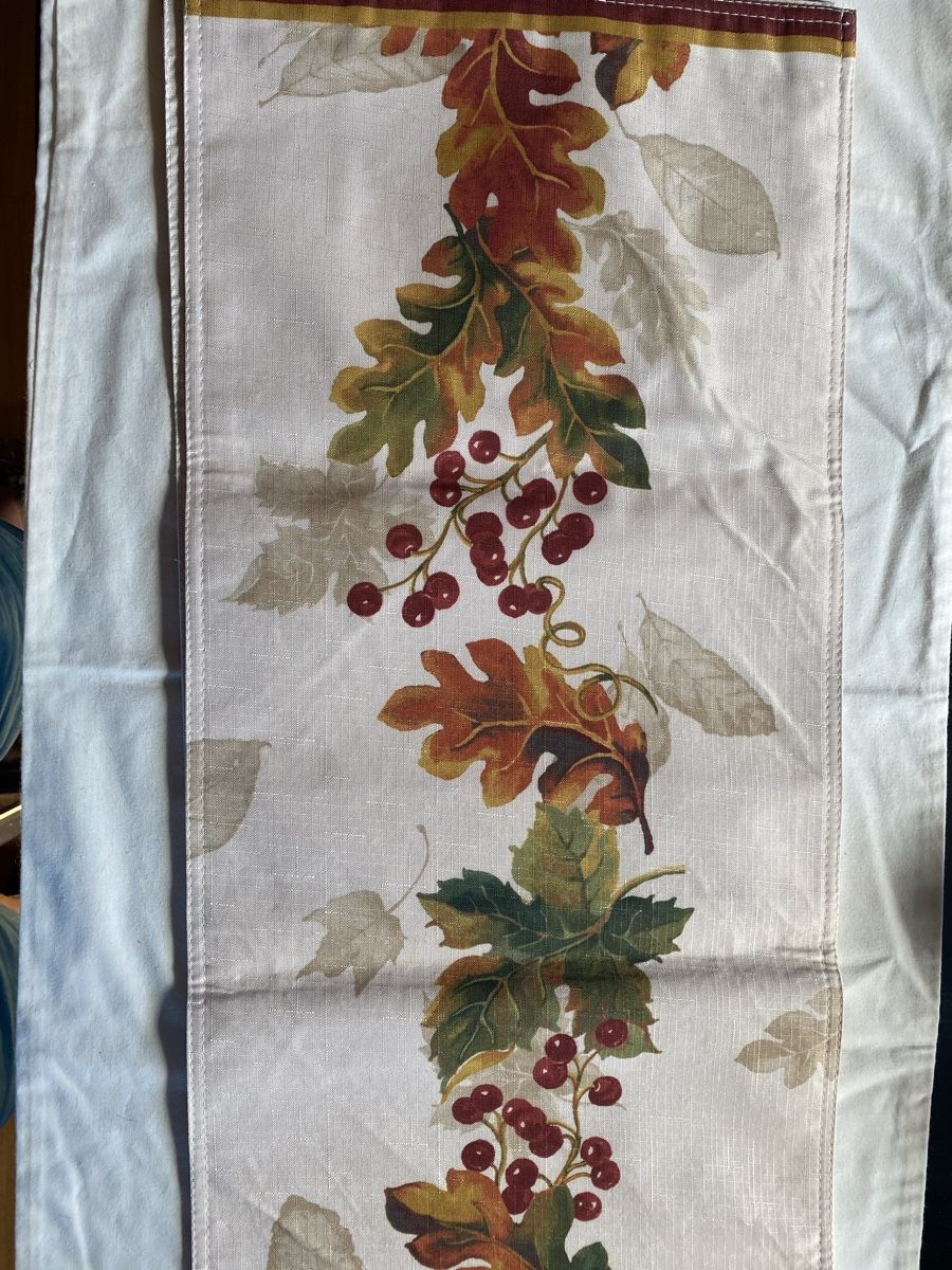 Set di tavolo e panche: Autumn Table Runner with Leaf and Berry Design Decor – Nuovo e nell'imballaggio originale da Buttikon SZ venduto da Maxwelltime