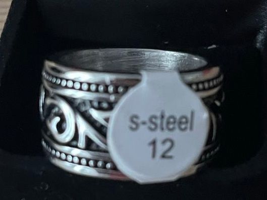 Anelli: Metall-Ring - neu - in coolem Design- Grösse 12 – Nuovo e nell'imballaggio originale da Niederglatt ZH venduto da karinso 2