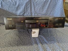 Teac DVD / CD / Video CD Player  DV-1050 mit Fernbedienung