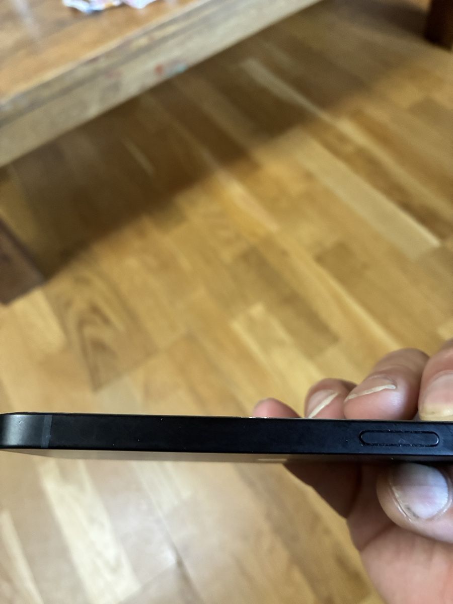 Apple Telefoni cellulari / Smartphones: Apple iPhone 16e Schwarz 128GB gebraucht – Usato da Radelfingen venduto da The65KurixMen 4