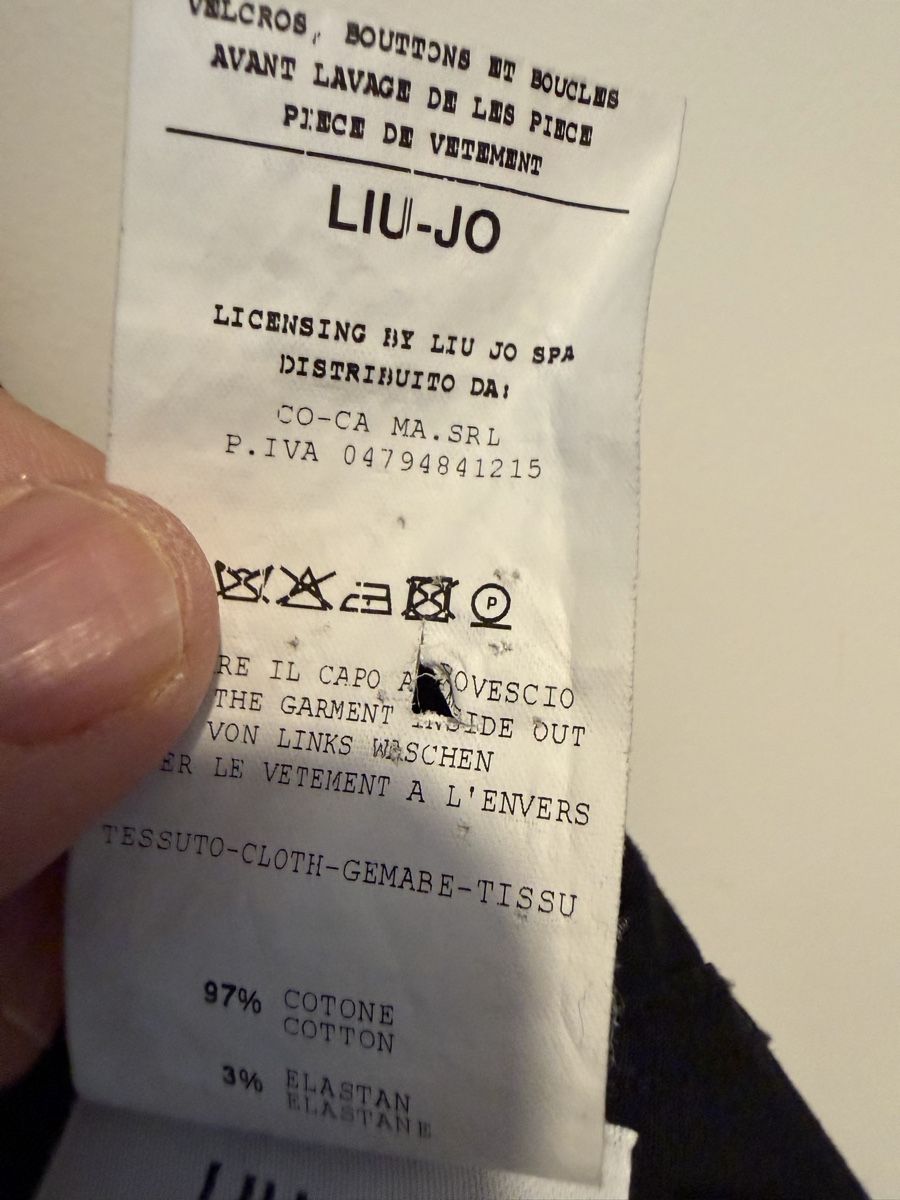 Liu Jo Chemises: Camicia Liu Jo Regular Fit taglia 41 nera cotone elast – D'occasion à Lugano par can_xdd8 2