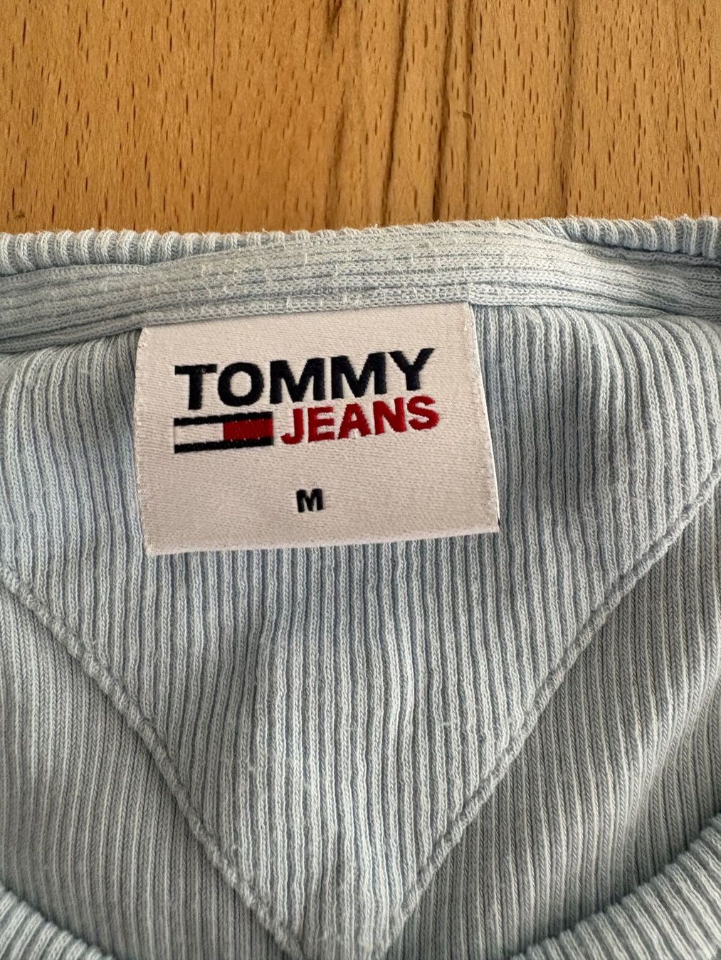 Tommy Hilfiger T-shirts: T-Shirt - Grösse M - Tommy Jeans – D'occasion à Oberuzwil par jabano 1