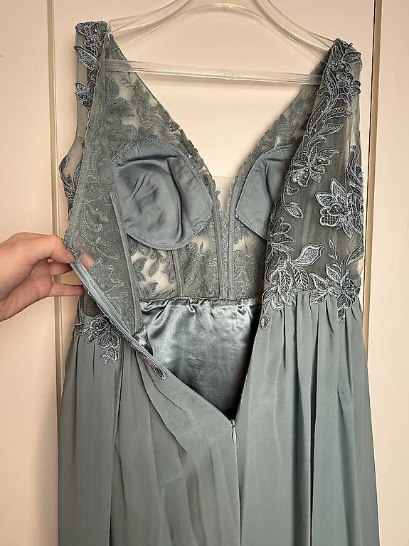 Robes: Ballkleid – D'occasion à Reigoldswil par schweizer311 3