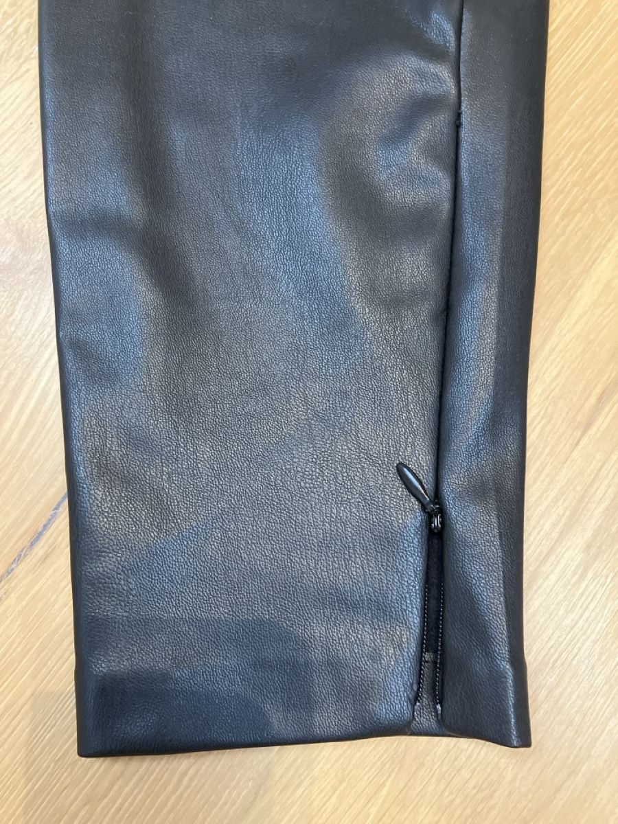 Zara Hosen: Kunstlederhose zara gr m – Gebraucht aus Weissbad von Praxedis_P51 3