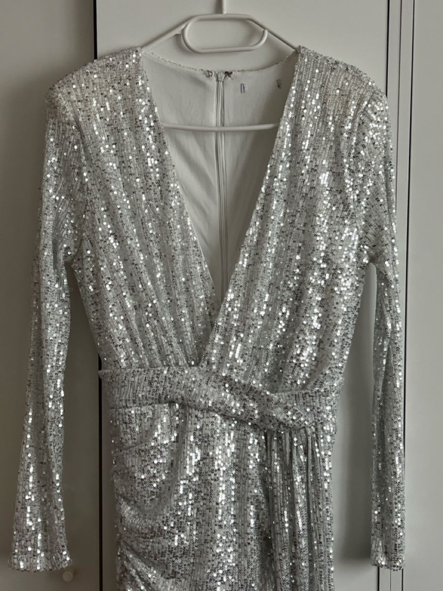 Vestiti: Robe blanche argentée à paillettes, M – Usato da Renens VD venduto da sar_bwz5 1
