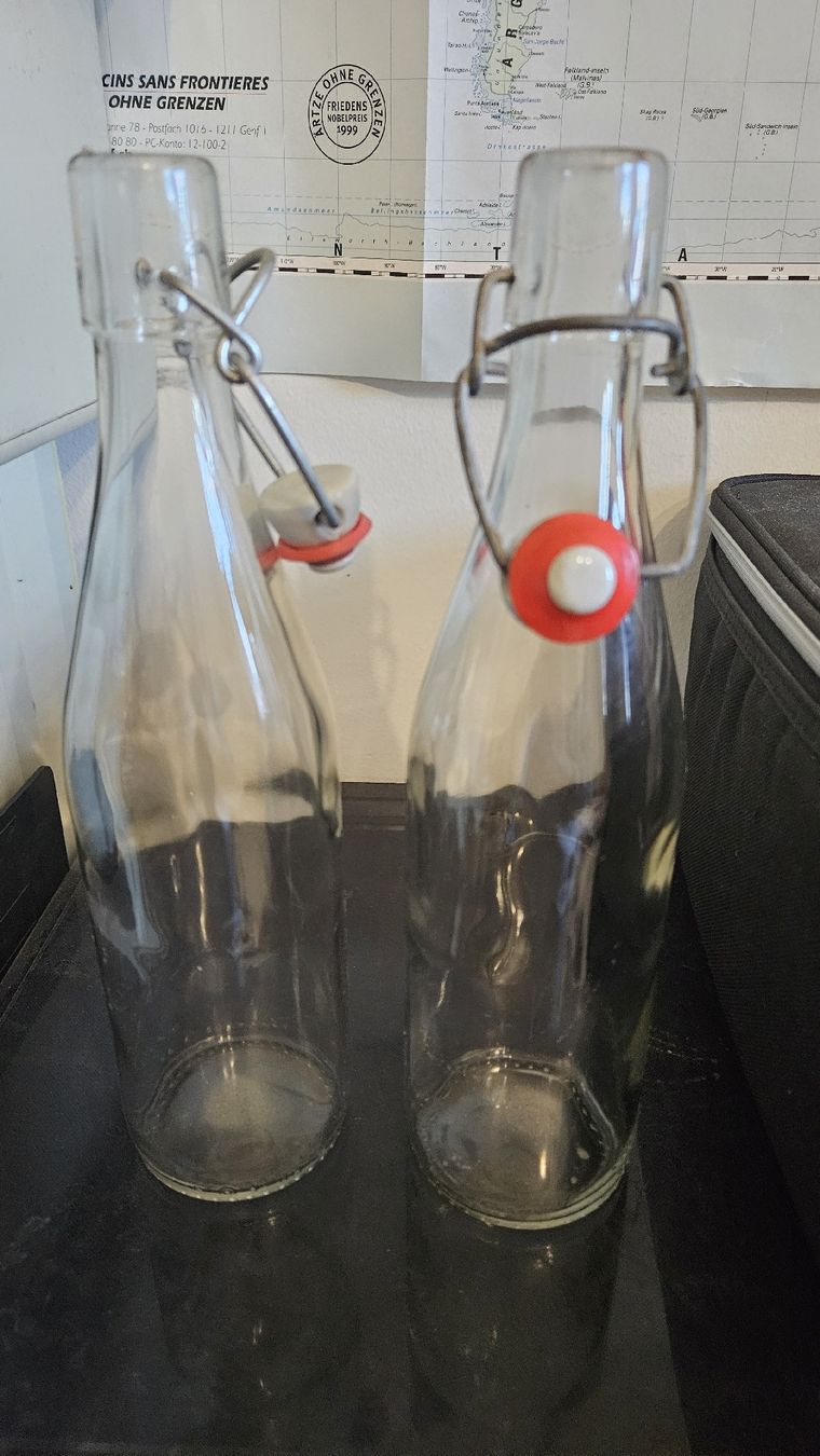 Sonstiges Geschirr & Gläser: 2 Glasflaschen 26cm 1/2 Lt – Gebraucht aus Intragna von Digger3