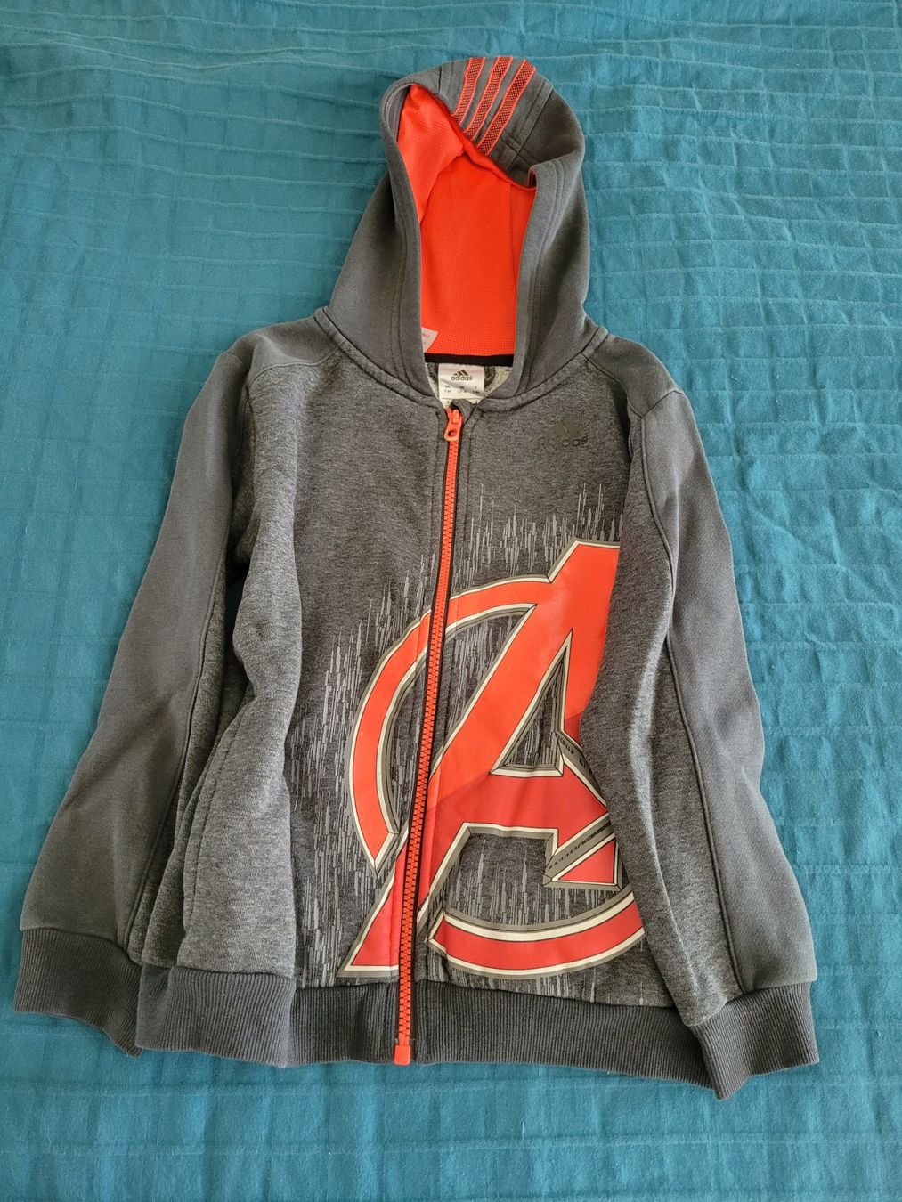 Adidas Pullover & Sweatshirts: Pull - Addidas - 128 – Gebraucht aus Zürich von heldc