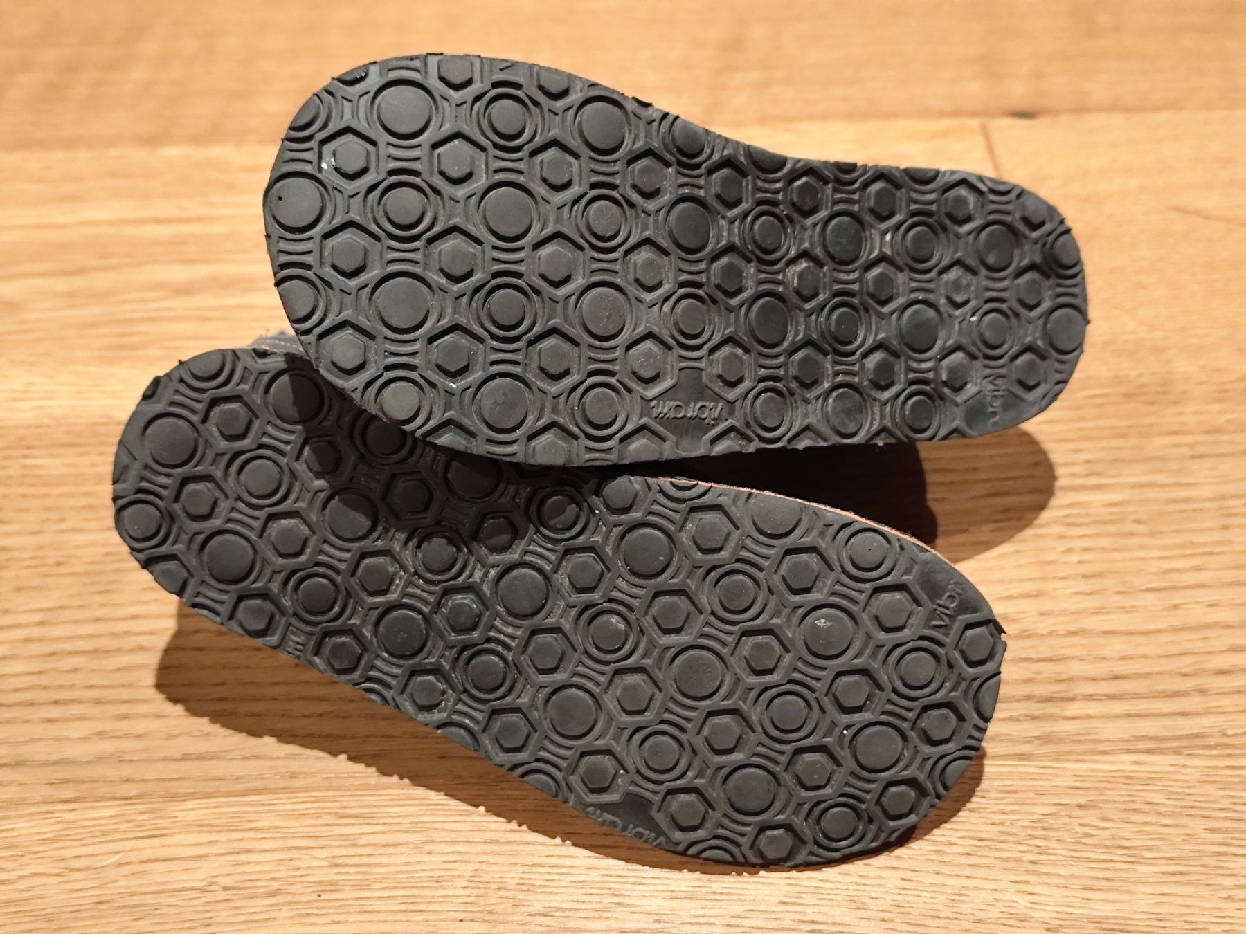 Scarpe per ragazzi: Zaezoo Barfussschuhe Grösse 28/29 – Usato da Signau venduto da Krena.86 2
