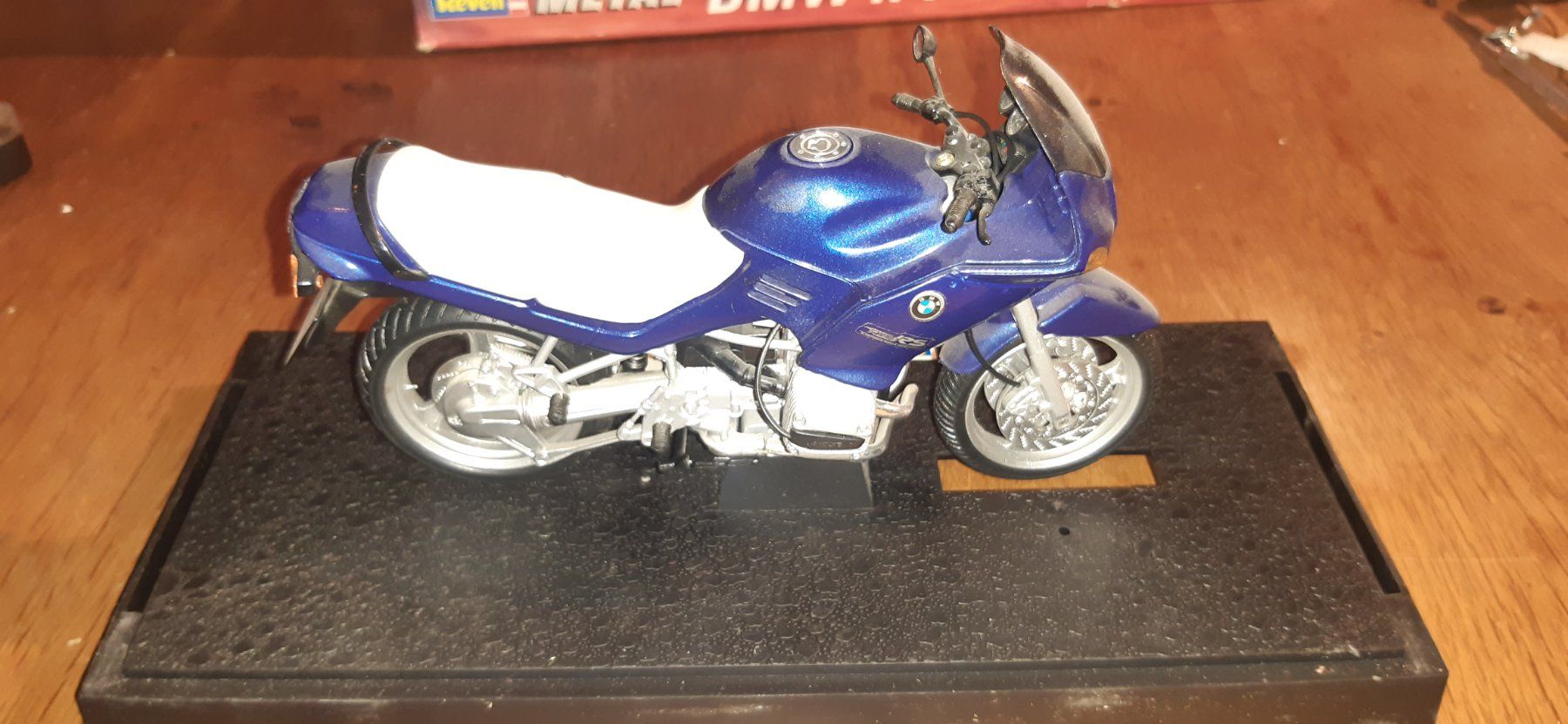 Revell Modellbausätze & Standmodelle: BMW 1100 RS 1:12 Revell – Gebraucht aus Fehraltorf von STEMAC01TK 3
