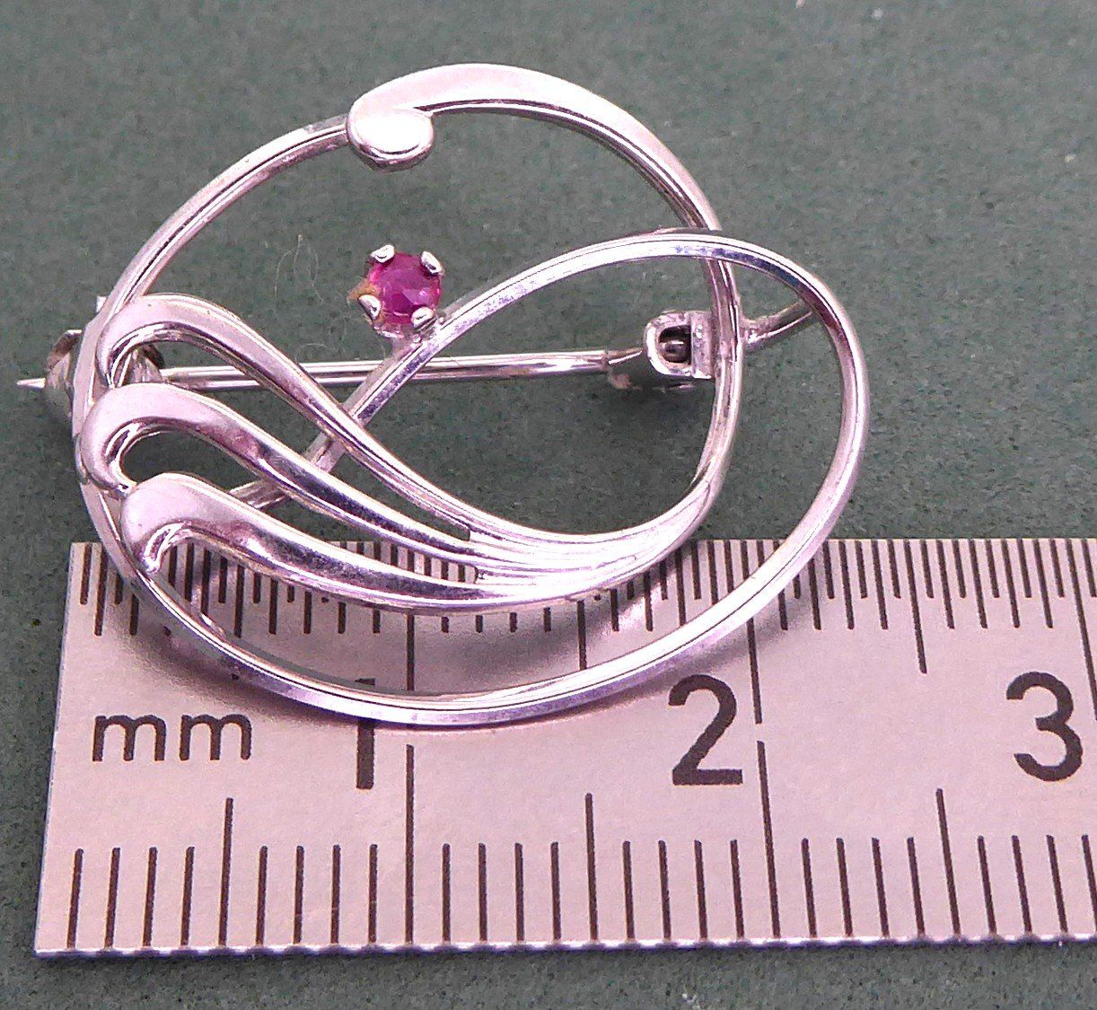 Spille & Fermagli: Brosche 800 Silber mit echtem Spinell Stein, um 1975 – Usato da Muri AG venduto da silvermouse007 1