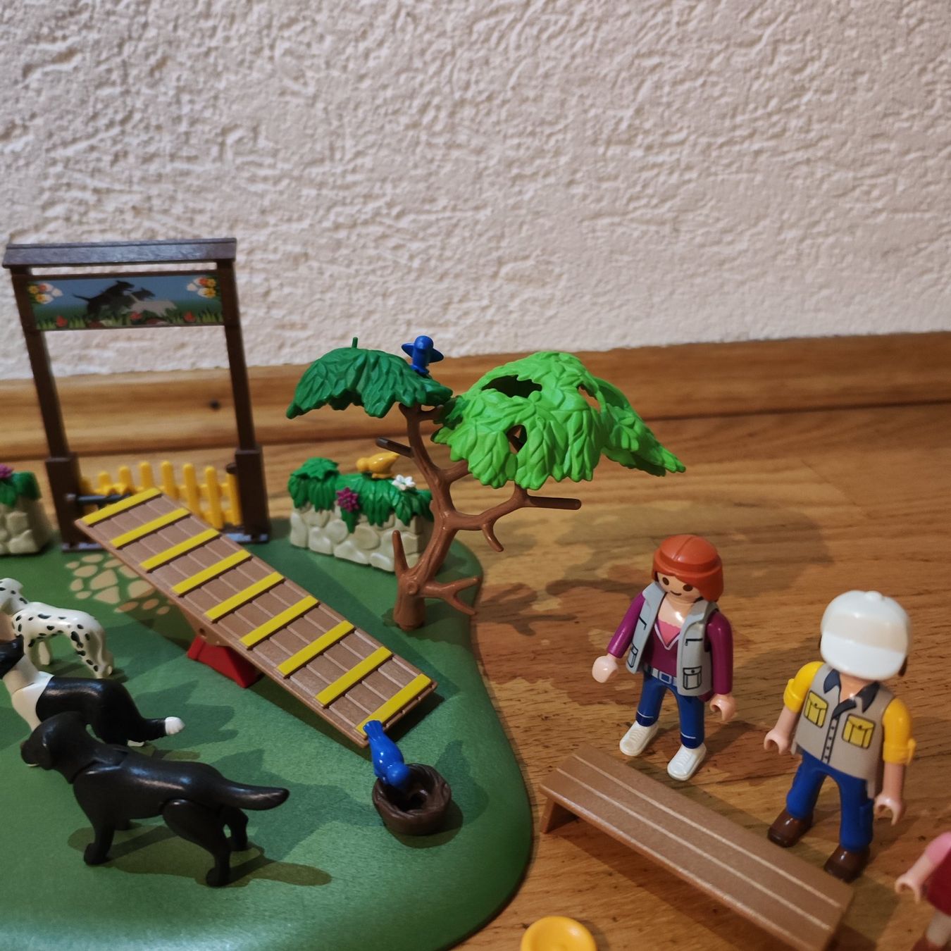 Playmobil Spielzeuge: Playmobil City Life Hundeschule – Gebraucht aus Riehen von WinniePuh4 3