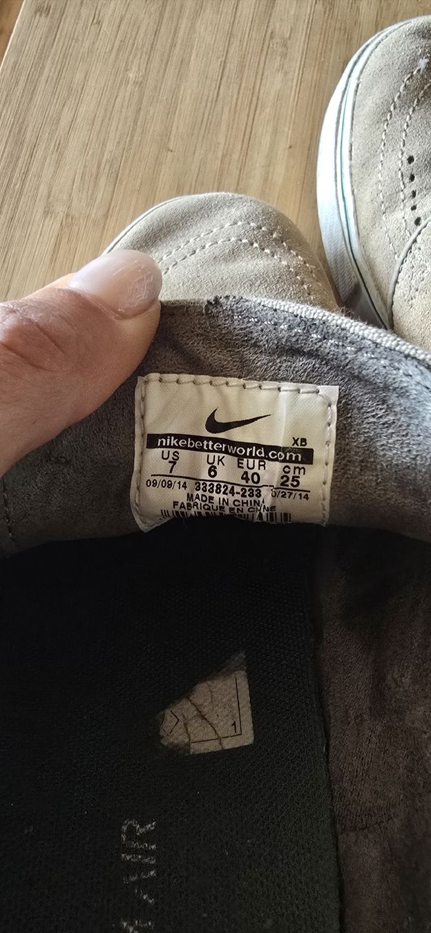 Nike Chaussures hommes: Nike Schuhe beige, Grösse 40 – D'occasion à Walde AG par LuuMa 2