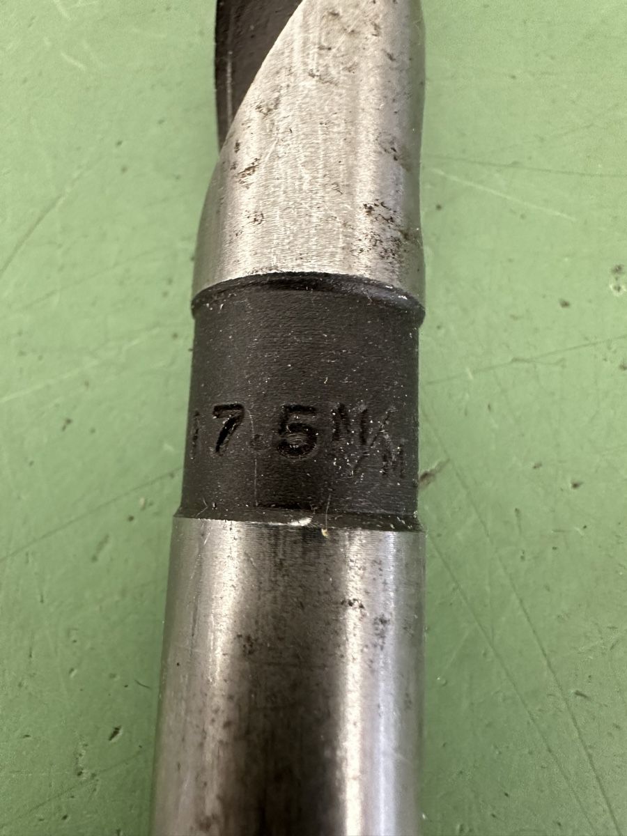 Tutti gli attrezzi: Bohrer, Ø 17.5, 15, 14, 13.25 mm – Usato da Aarberg venduto da SNMachines 1