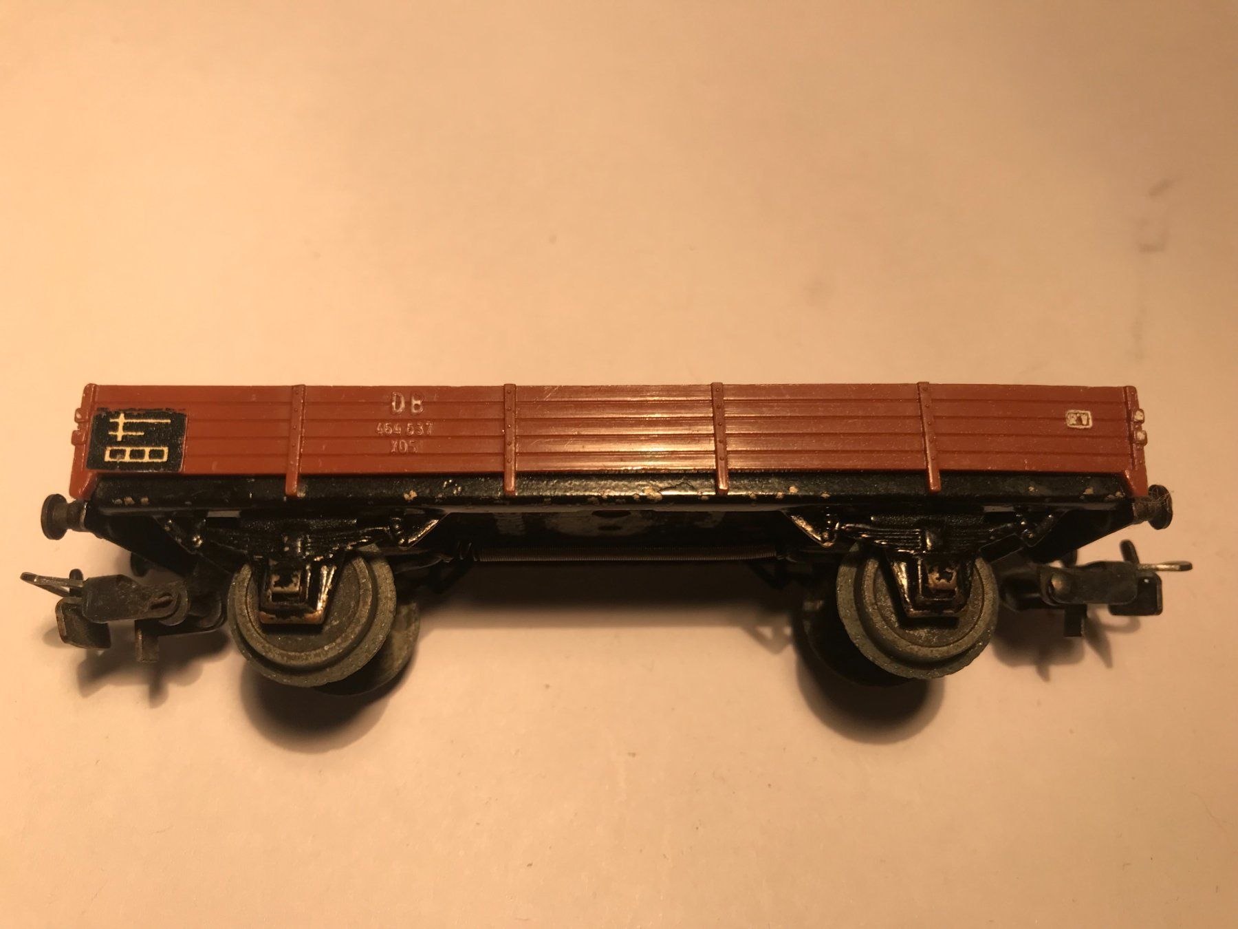 Märklin Modellini di ferrovie: Märklin Offener Güterwagen DB, AC Achsen – Usato da Buchrain venduto da Modellbahn11