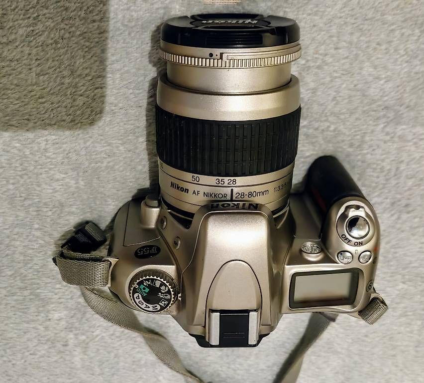 Fotocamera: Nikon F55 Spiegelreflexkamera mit Objektiv – Usato da Wängi venduto da jav_h2yq 1