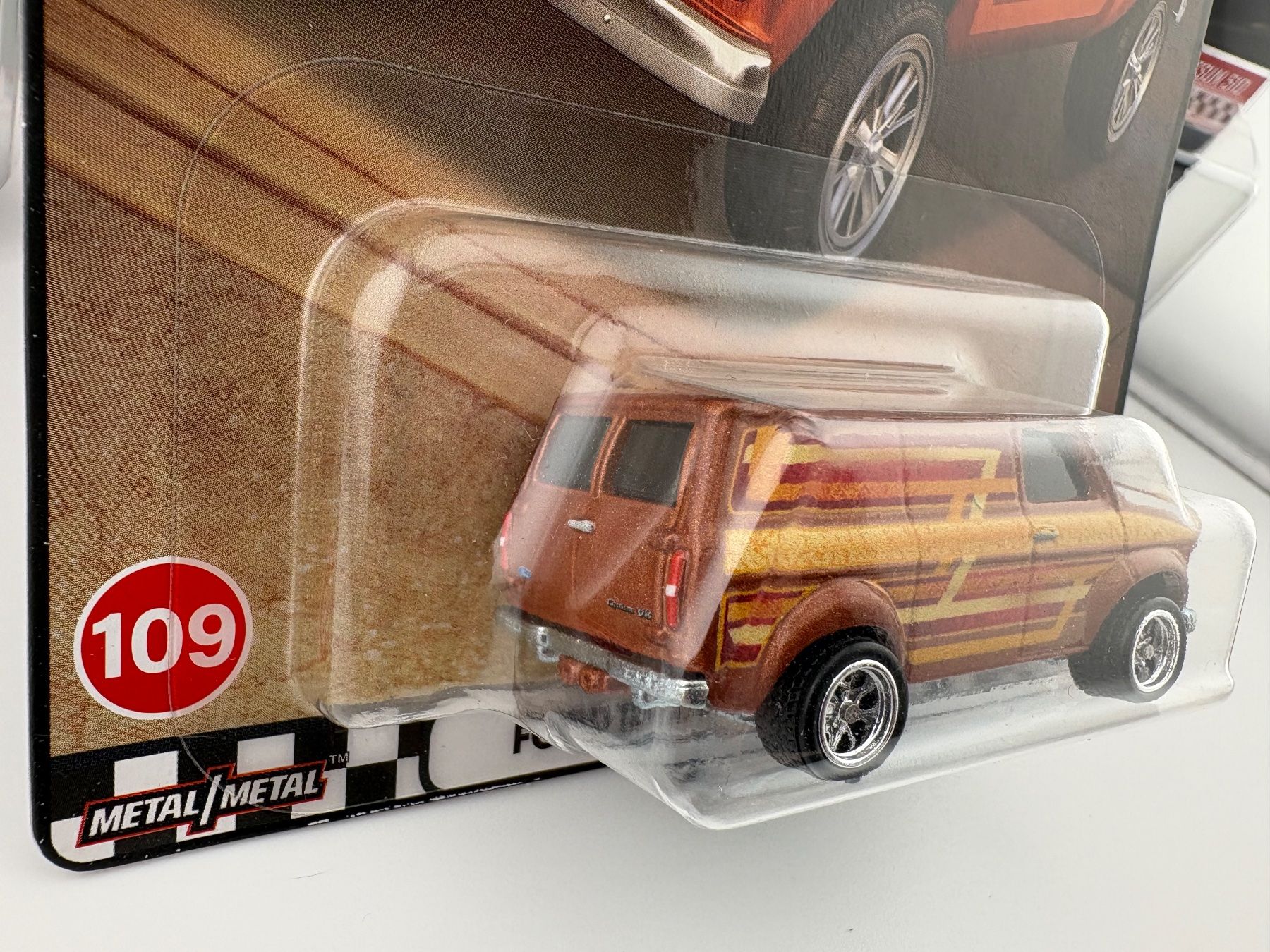 Hot Wheels Modellautos: Hot Wheels Ford Transit Supervan Premium Boulevard #109 – Neu und originalverpackt aus Flawil von HeisseReifen 3
