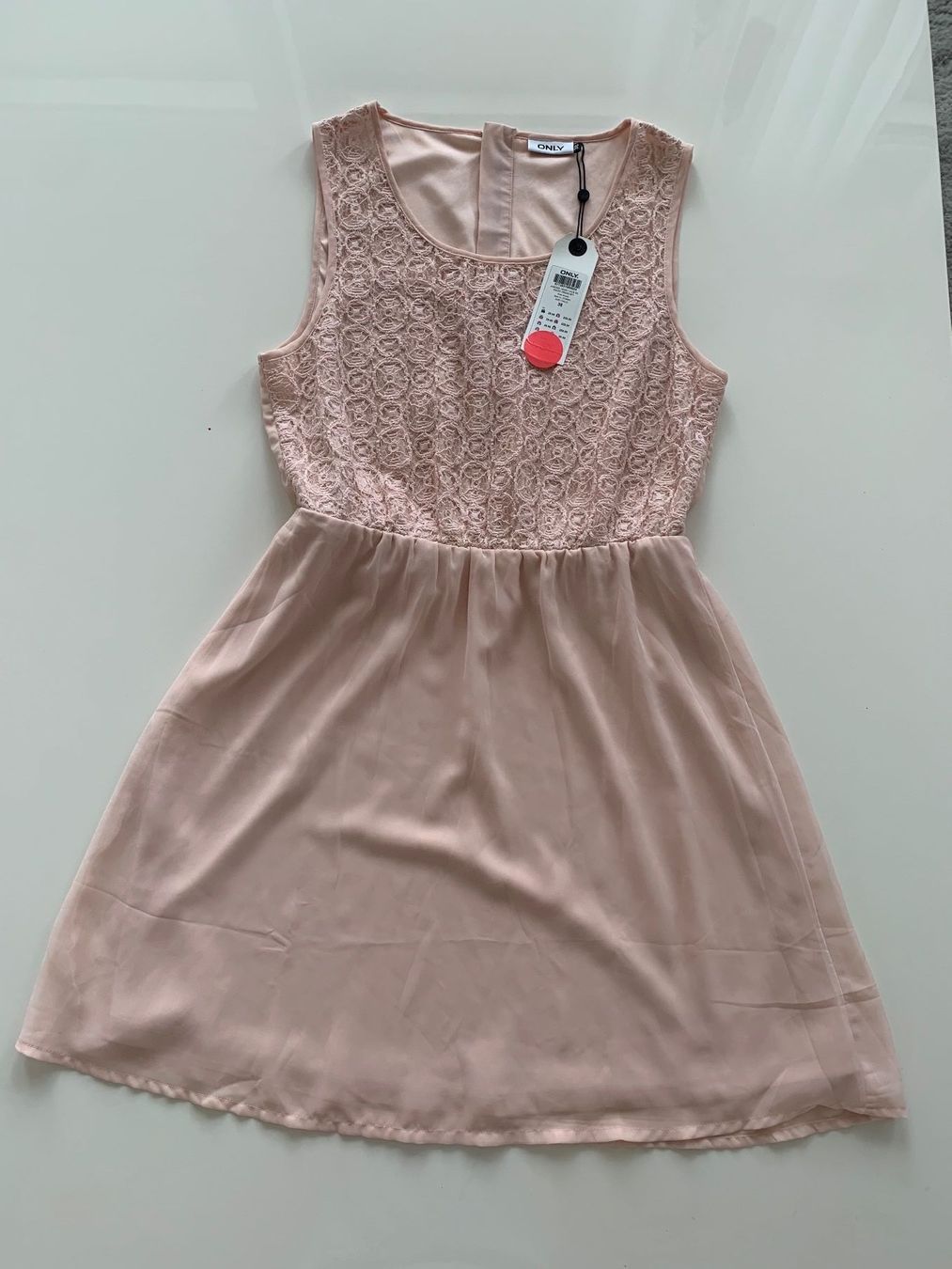 Kleider: Sommerkleid – Neu (gemäss Beschreibung) aus Hinwil von liviipivii