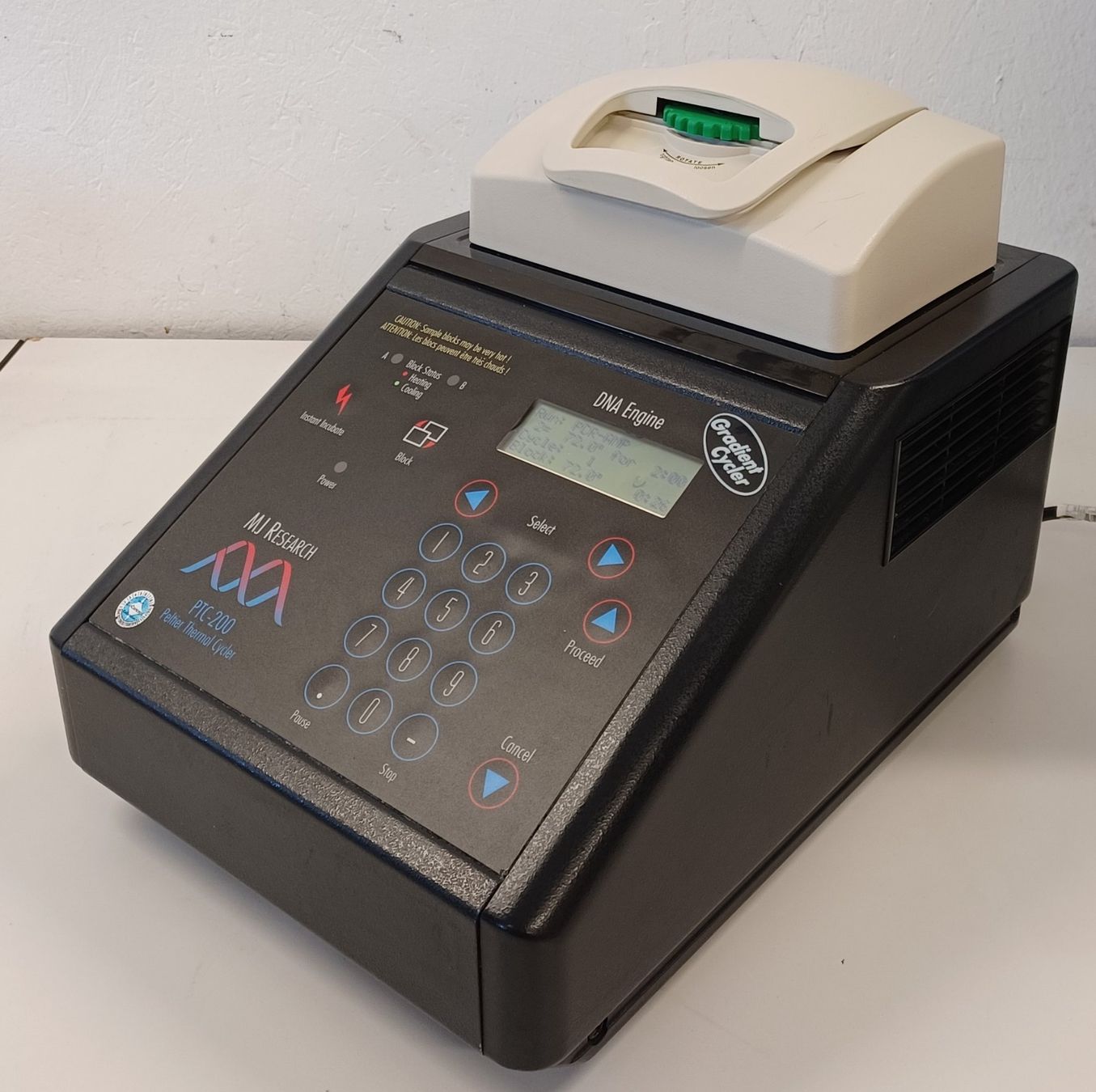 Accessori da laboratorio: MJ Research PTC-200 Peltier Thermal Cycler – Usato da Niederdorf venduto da LeptonAG_Labor 3