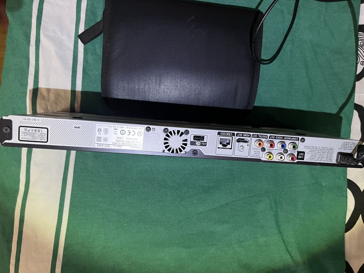 Multimediaplayer & Streamer: DVD-Player – Gebraucht aus Marly von realdeal_2013 2