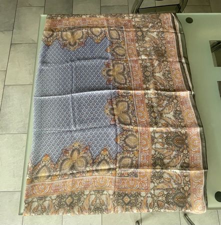 Foulard H&M pour la plage, neuf