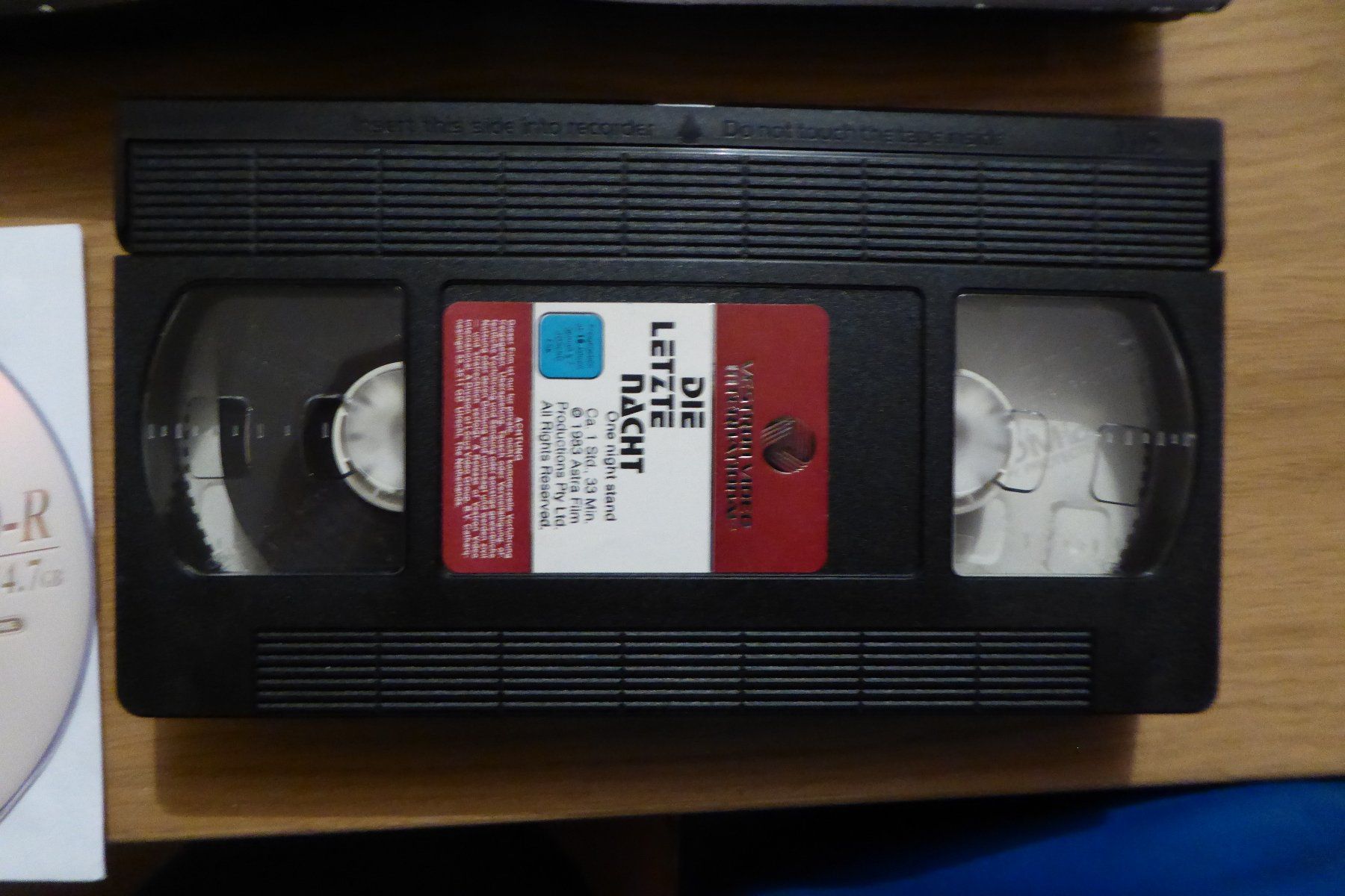 Tutti i VHS: VHS Die letzte Nacht mit Backup DVD – Usato da Allschwil venduto da Summelsarium 4