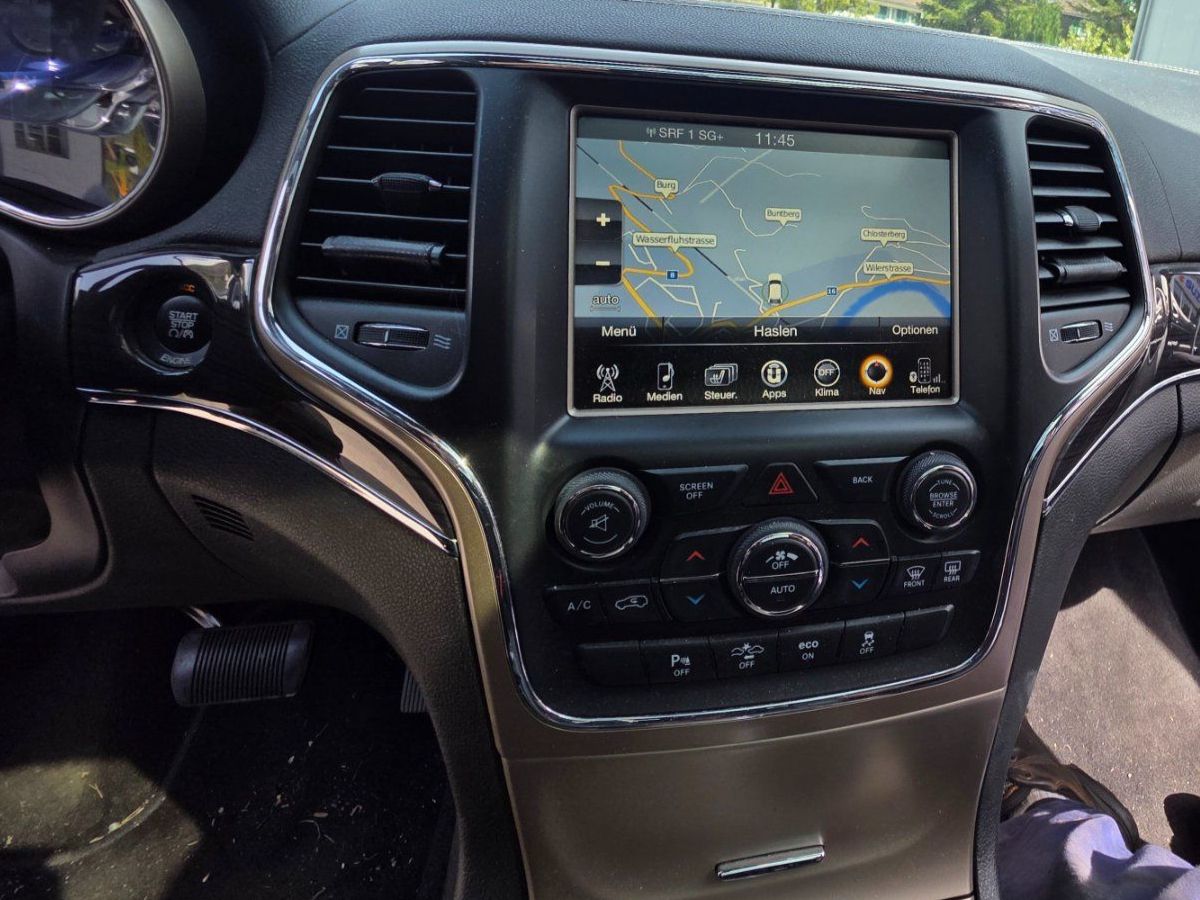 Jeep Autos: Jeep Grand Cherokee 3.0 CRD 4x4 – Defekt aus Brunnadern von stbba 7
