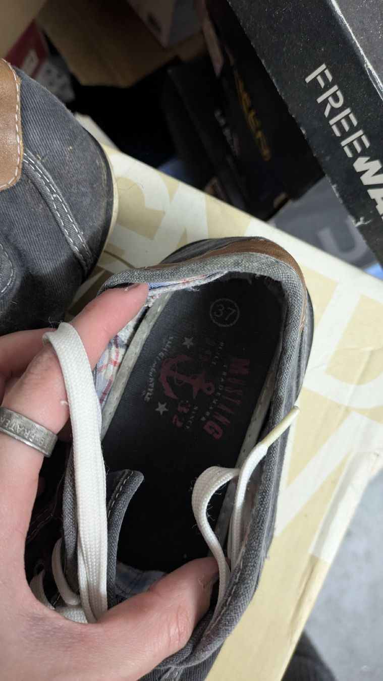 Mustang Scarpe da uomo: MUSTANG Schuhe schwarz – Usato da Morgarten venduto da rra_jvw7 1