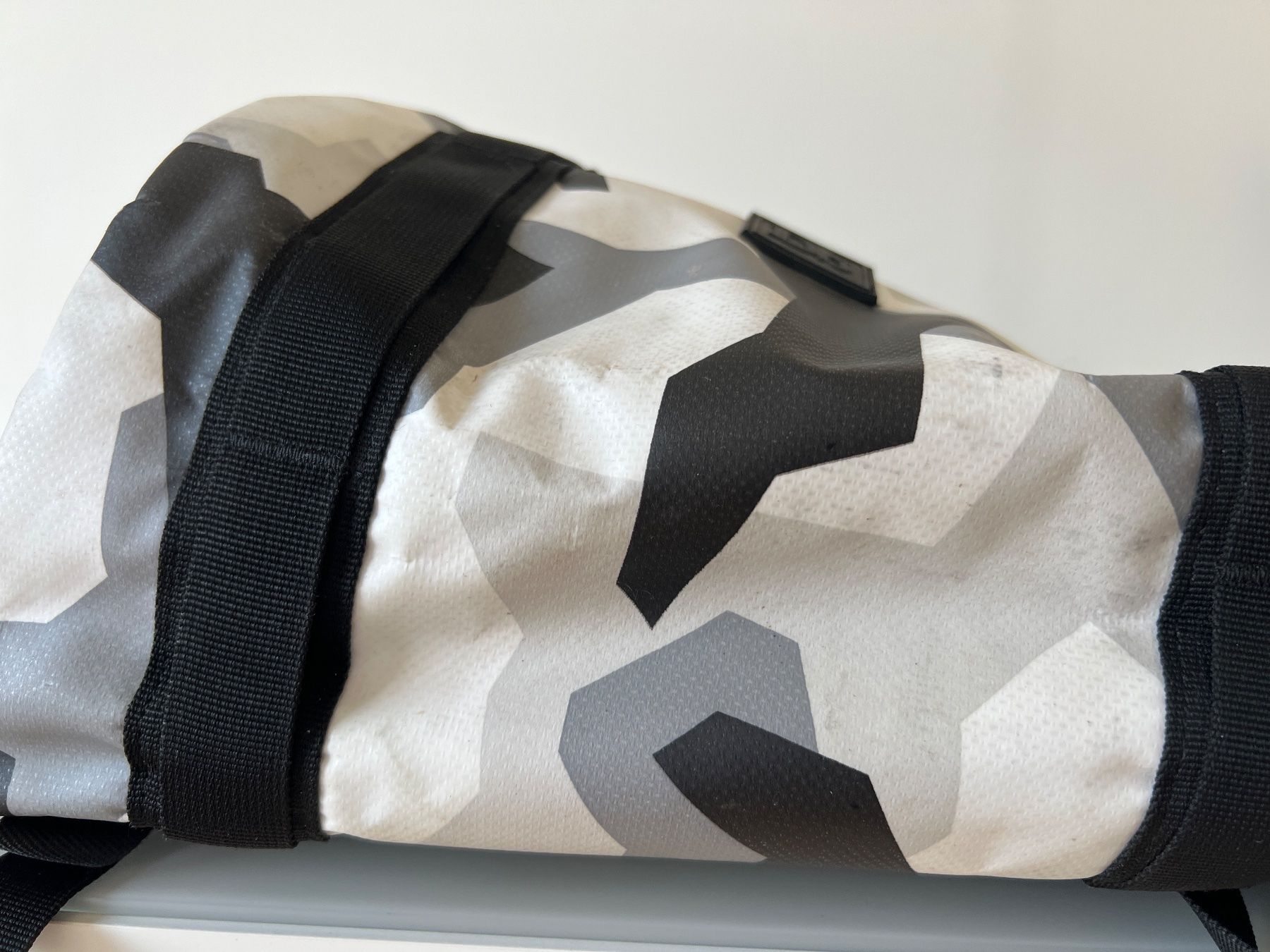 Rucksäcke: Db Backpack The Base 15l, snow camo limited ed. Jon Olsson – Gebraucht aus Ruggell von  6