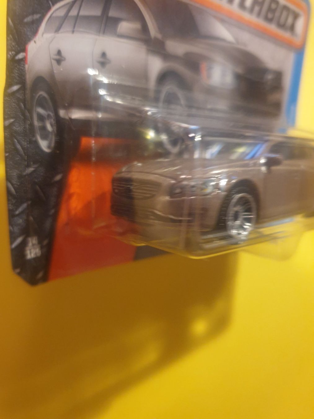 Matchbox Modellini d'auto: Matchbox VOLVO V60 WAGON – Nuovo e nell'imballaggio originale da Oftringen venduto da Rotor 2