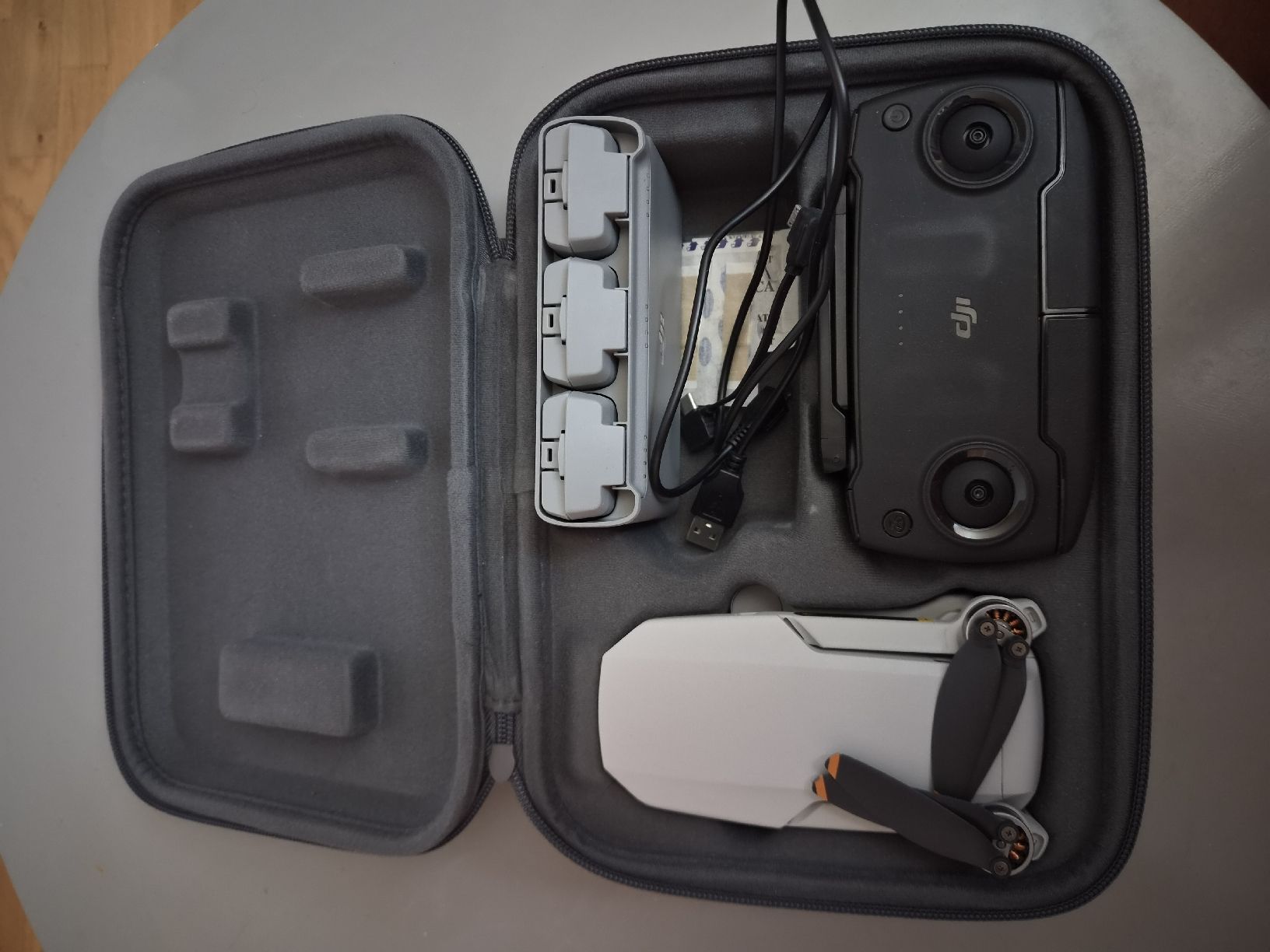 DJI Modellismo RC: DJI Mini SE Fly More Combo – Usato da Adliswil venduto da brt_87k8