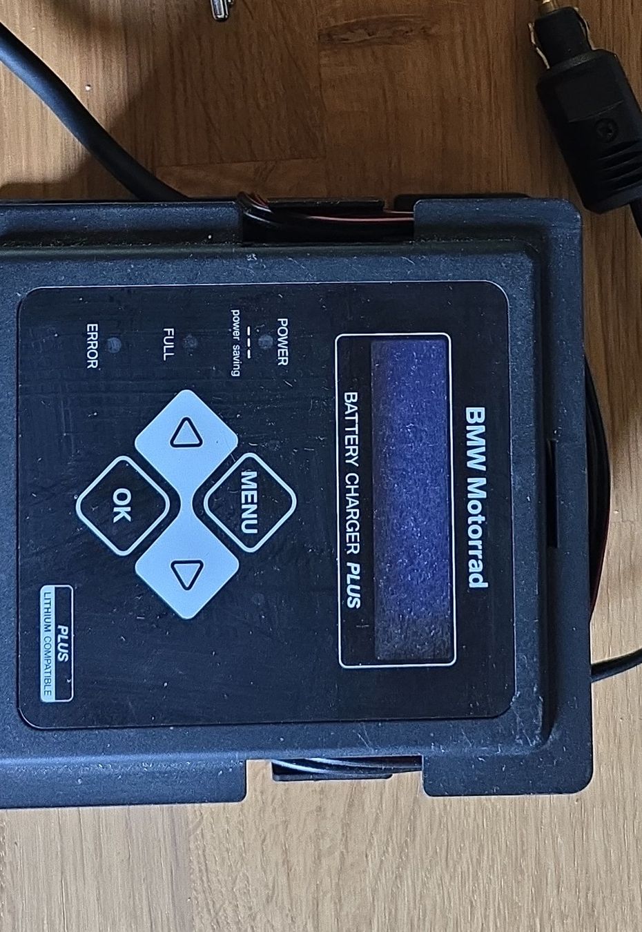 Caricabatterie: BMW Motorrad Batterieladegerät Plus gebraucht – Usato da balsthal venduto da Guguseli63