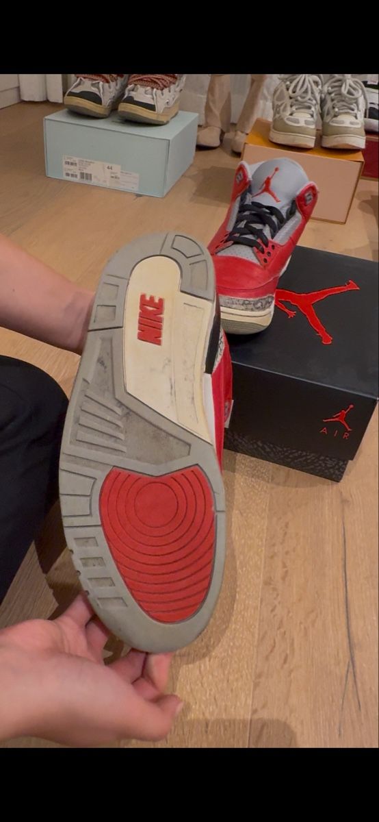 Jordan Scarpe da uomo: Jordan 3 red cement 2020 – Usato da Münchenbuchsee venduto da Leda53 4