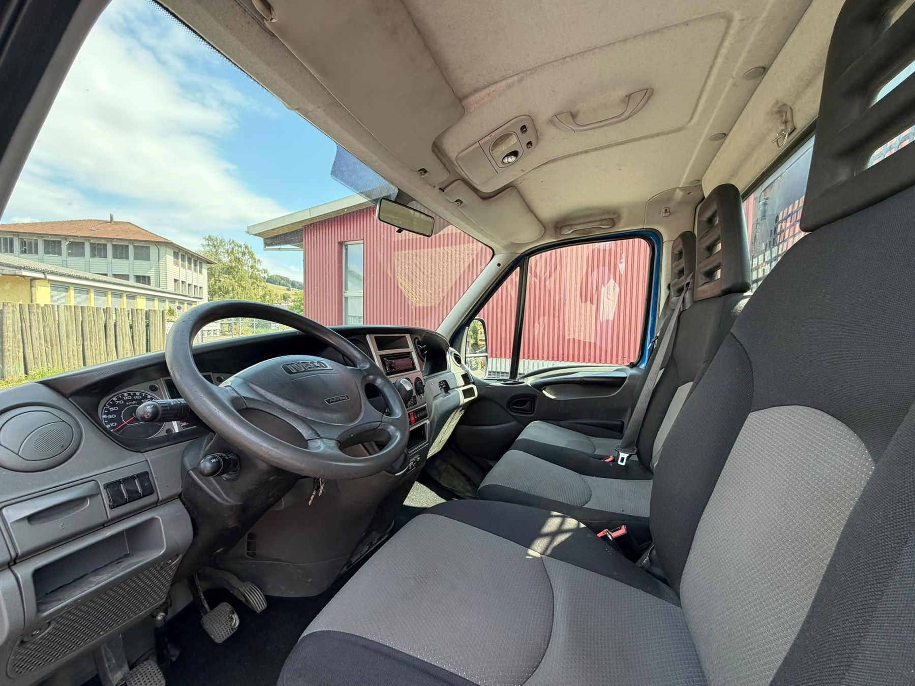Iveco Véhicules utilitaires: iveco 35S17 Daily || 1.Hand || Klima || AHK – D'occasion à Menziken par han_97jx 4