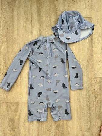 Badeanzug mit Hut H&M Dino Grösse 86/92