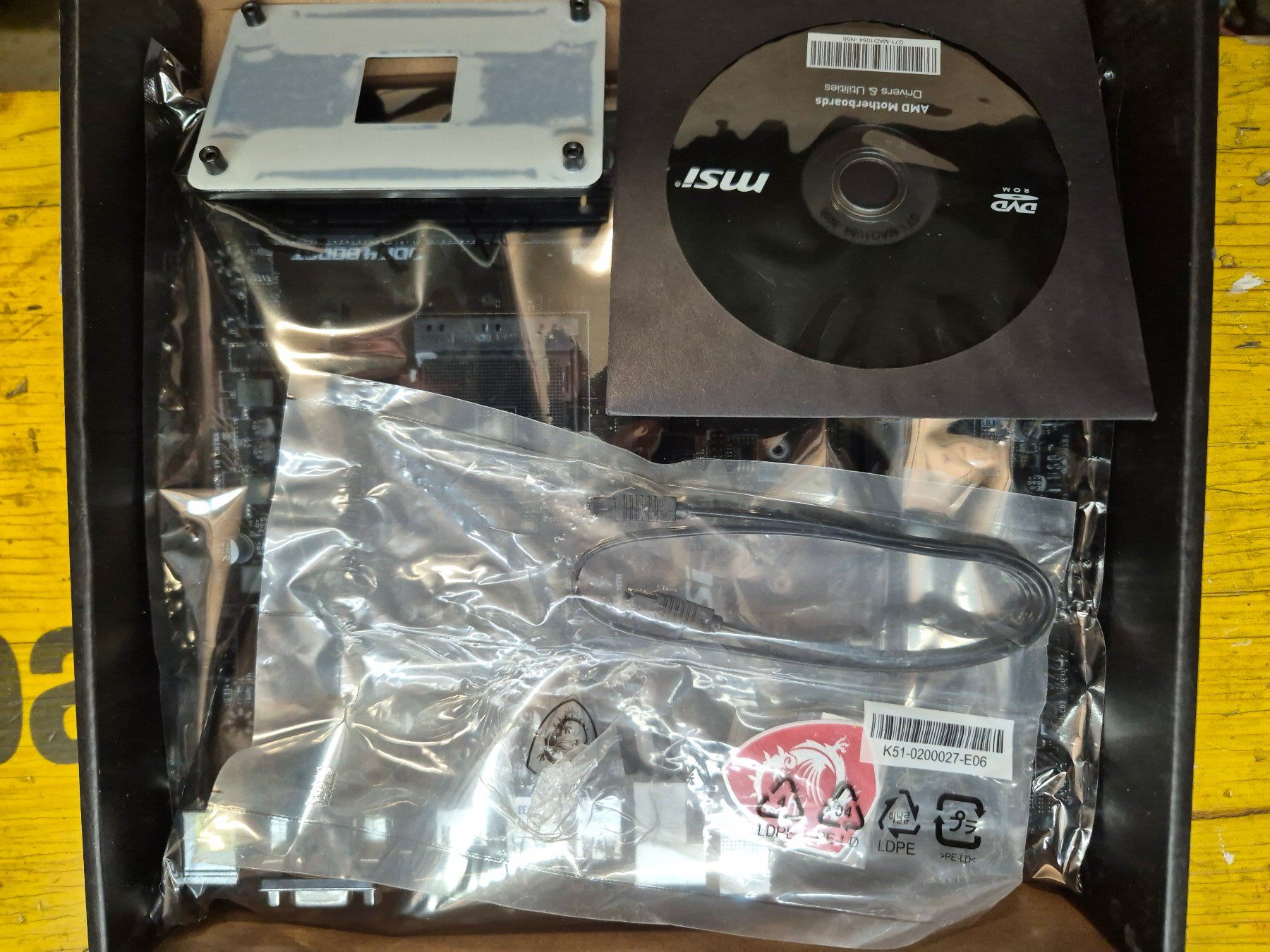 MSI Mainboards: MSI AM4 A320M PRO-M2 V2 – Gebraucht aus Pontresina von Daniel1984 3