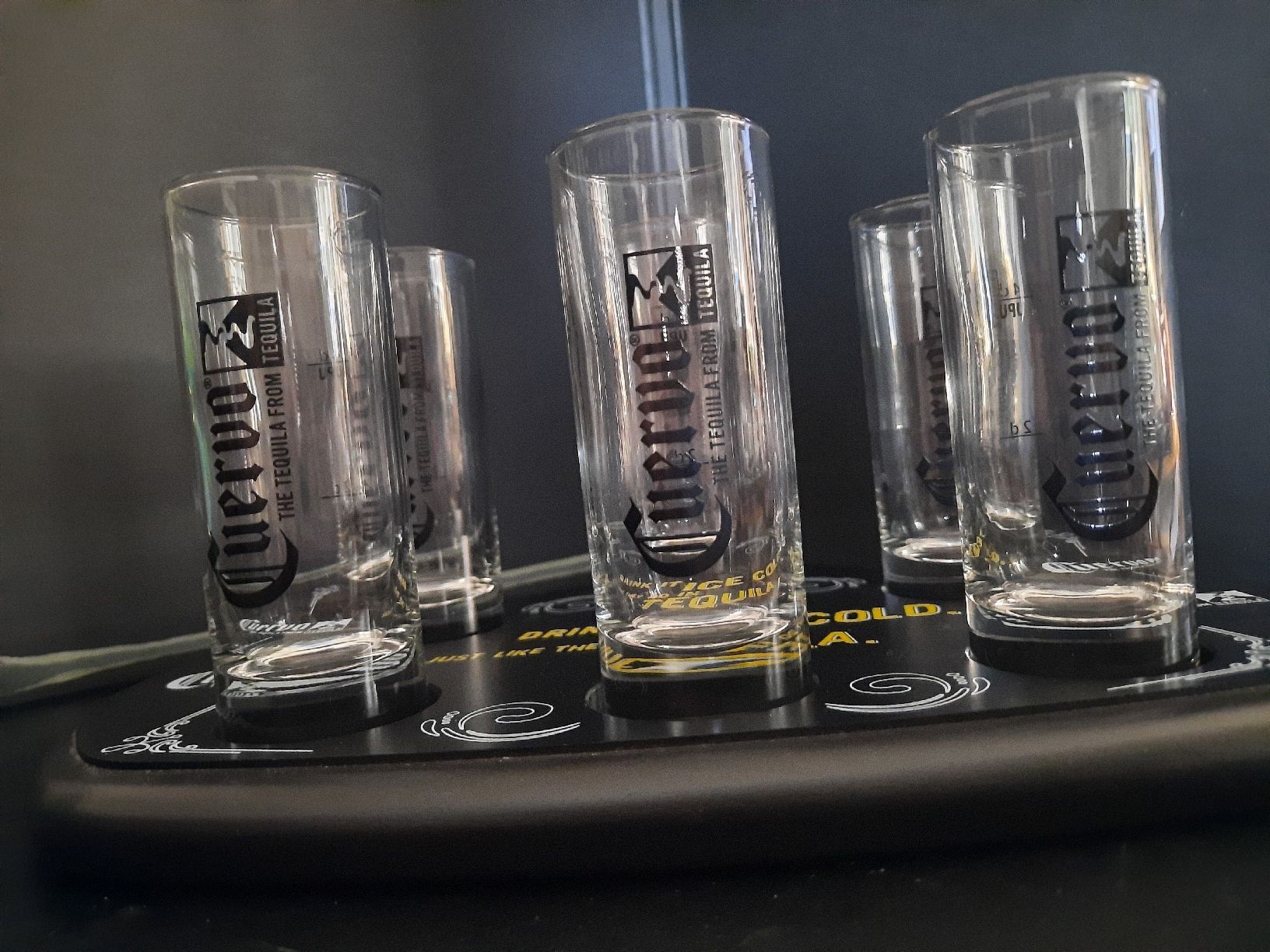 Bicchieri: Cuervo tequila vassoio e 6 shot timbrati – Usato da Biasca venduto da Old_6blh 2