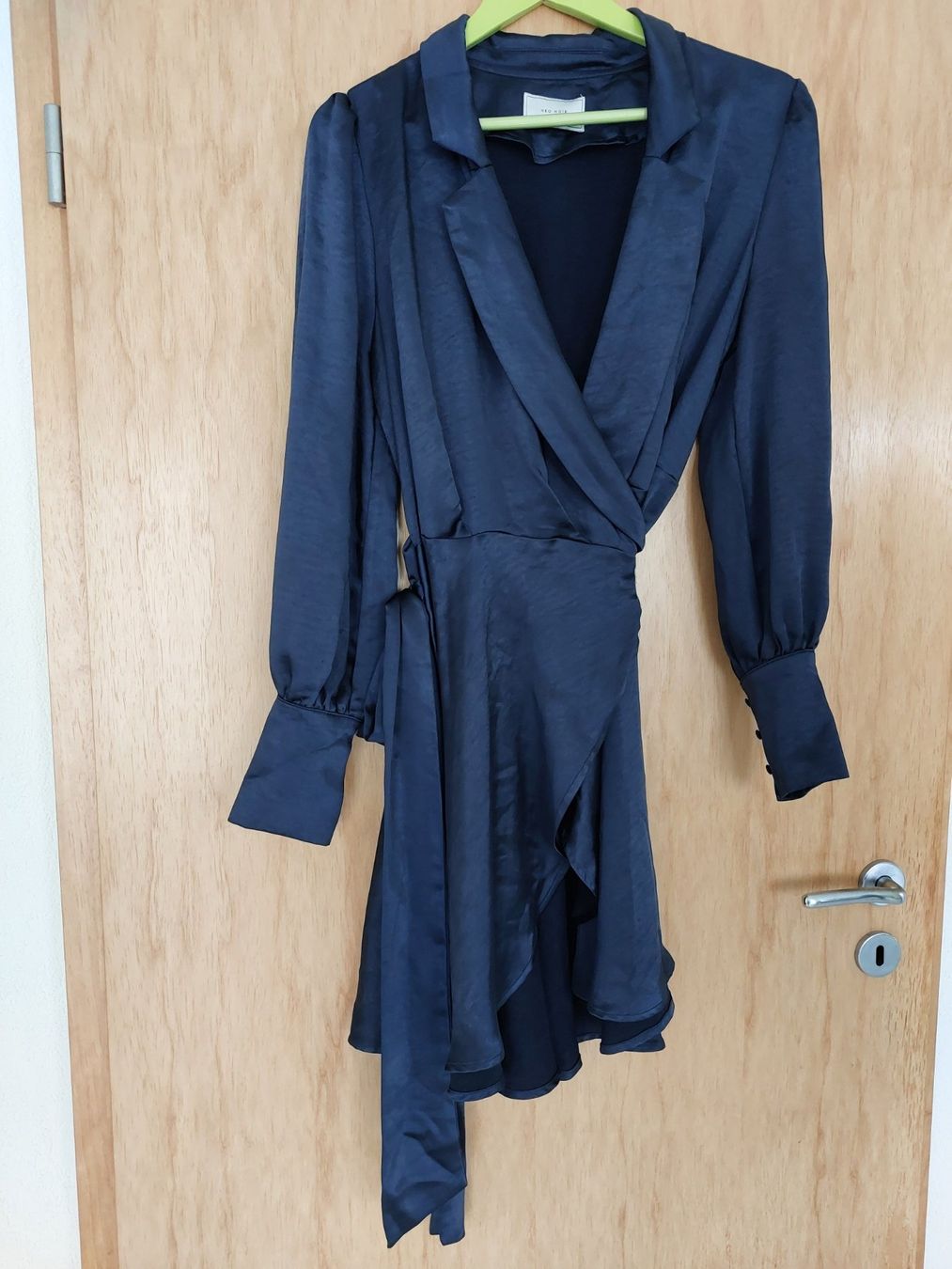 Robes: Wickelkleid Neo Noir Gr. 38 – D'occasion à Schmitten par JasiStern 1