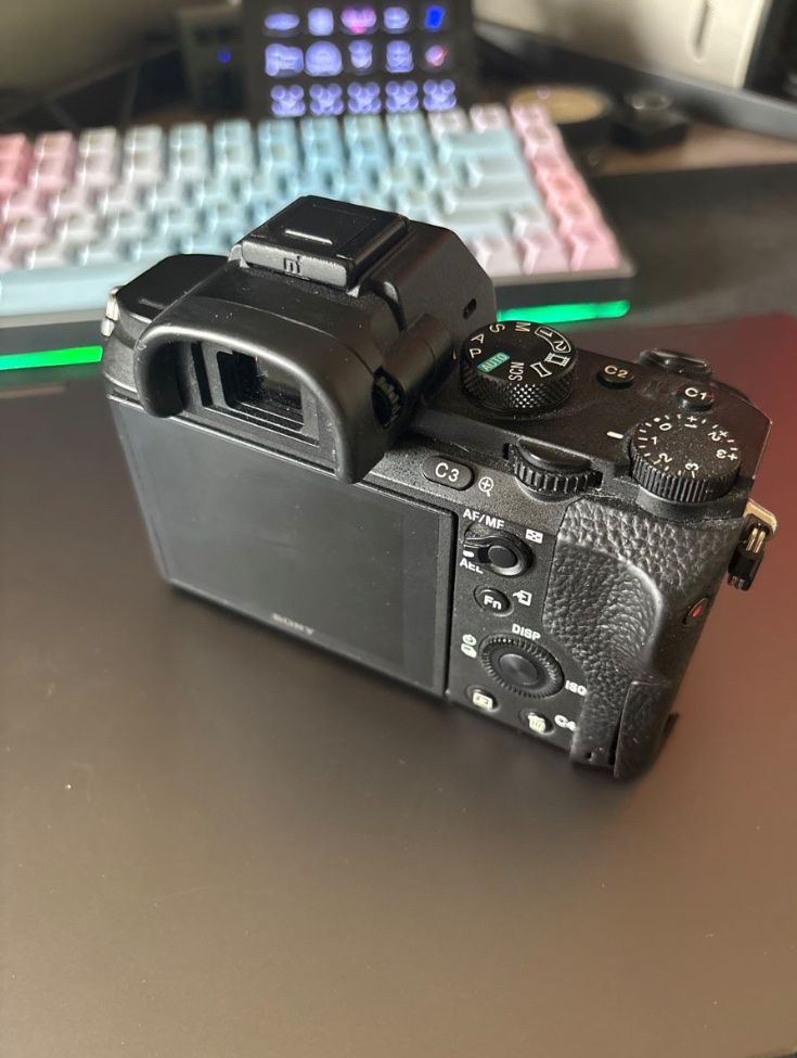 Sony Fotocamera: SONY A7 II / 2    Full Frame Mirrorless Camera – Usato da Benken SG venduto da fal_6yhl 1