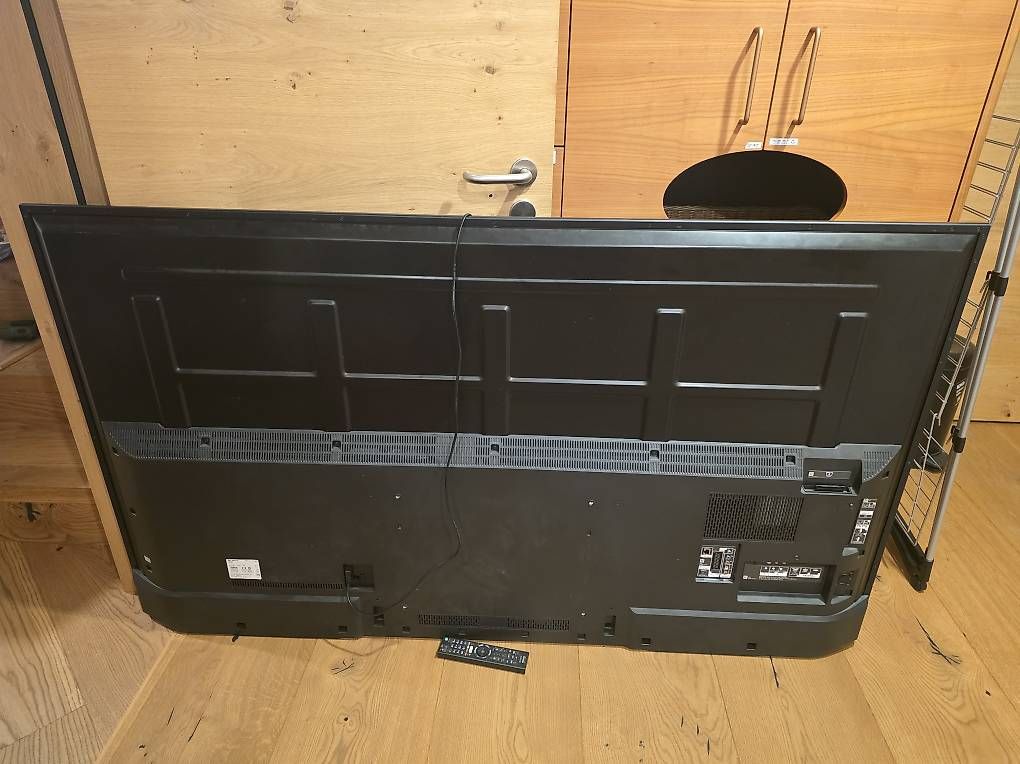 Wandhalterungen: Sony 75" TV inkl. Standfuss – Gebraucht aus Selzach von Grievas 4