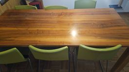 Holz-Esstisch