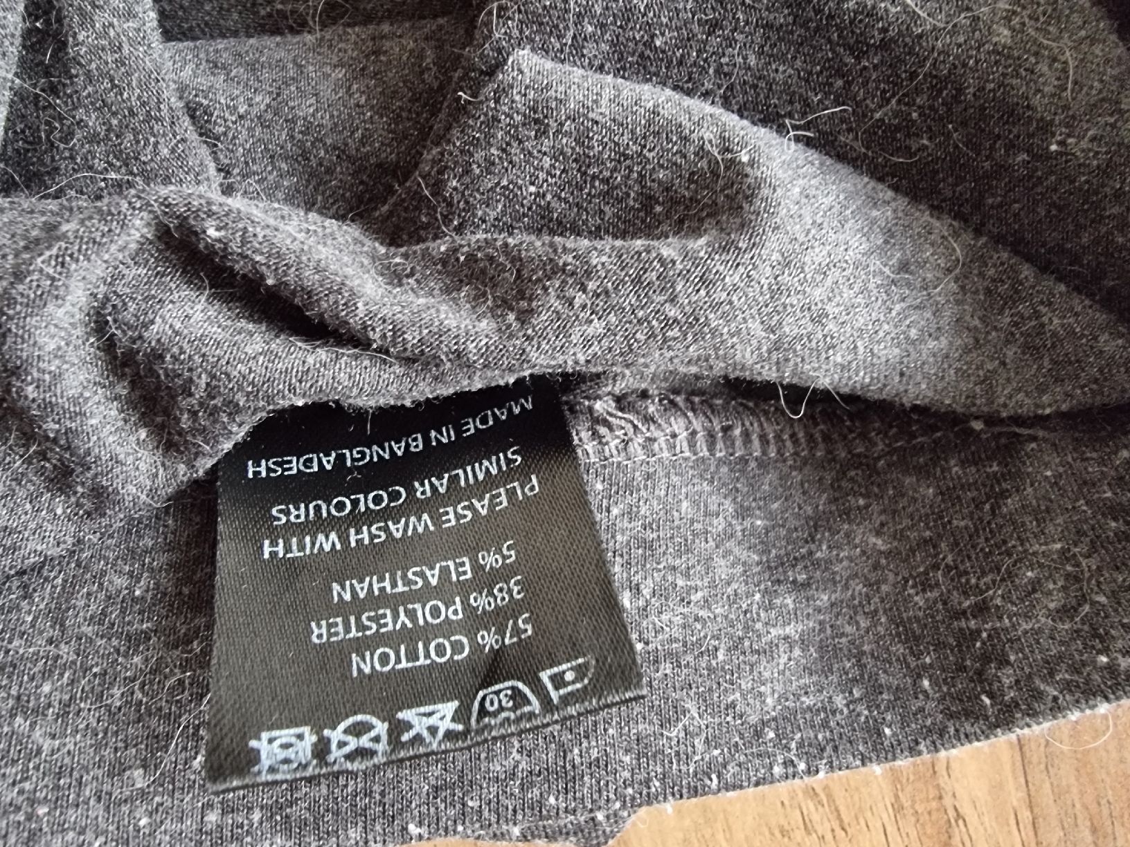 Pantaloni: Damen Veloshorts Dunkelgrau Grösse  – Usato da Altstätten SG venduto da melii._.98 1