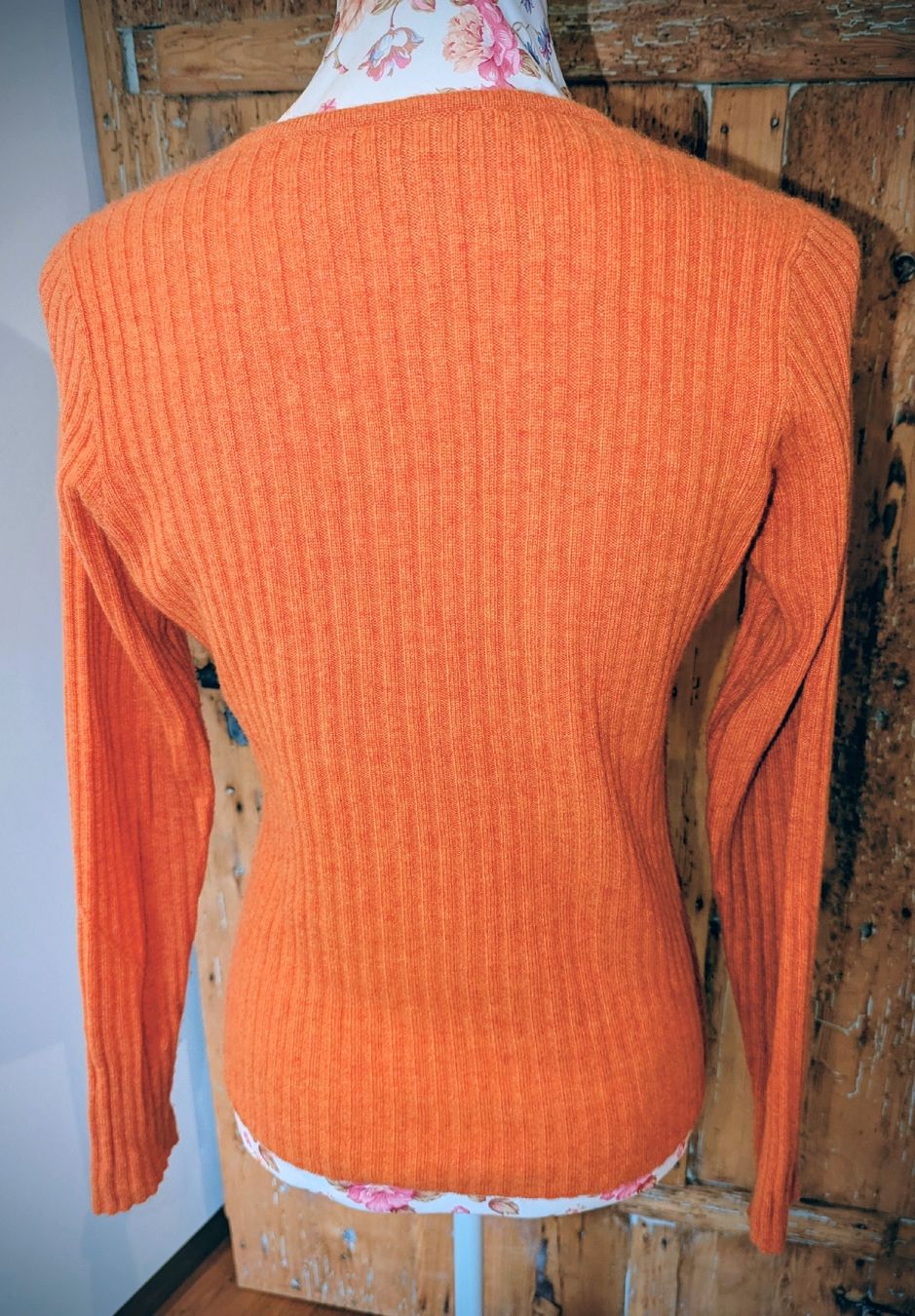 Maglioni & Felpe: Neiman Marcus Exclusive Kaschmir-Pullover in Orange - Gr S-M – Usato da Altendorf venduto da Eistoelter 1