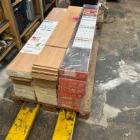 Palette mit Laminat, grossteils neu. 2 Sorten ca. 38m2 Boden