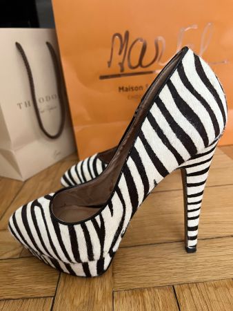 Shoes”Zebra” ( style Cavalli) Aldo  size 38