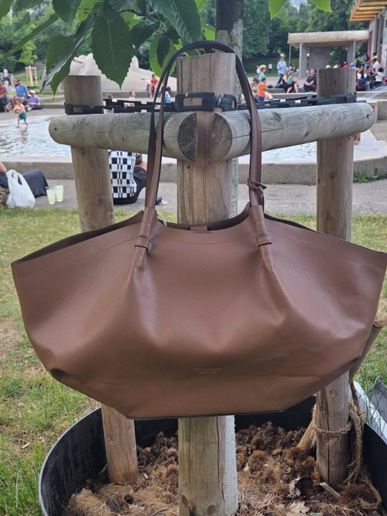 H&M Borse da donna: Big brown shoulder bag – Usato da Zürich venduto da giu_tp6p