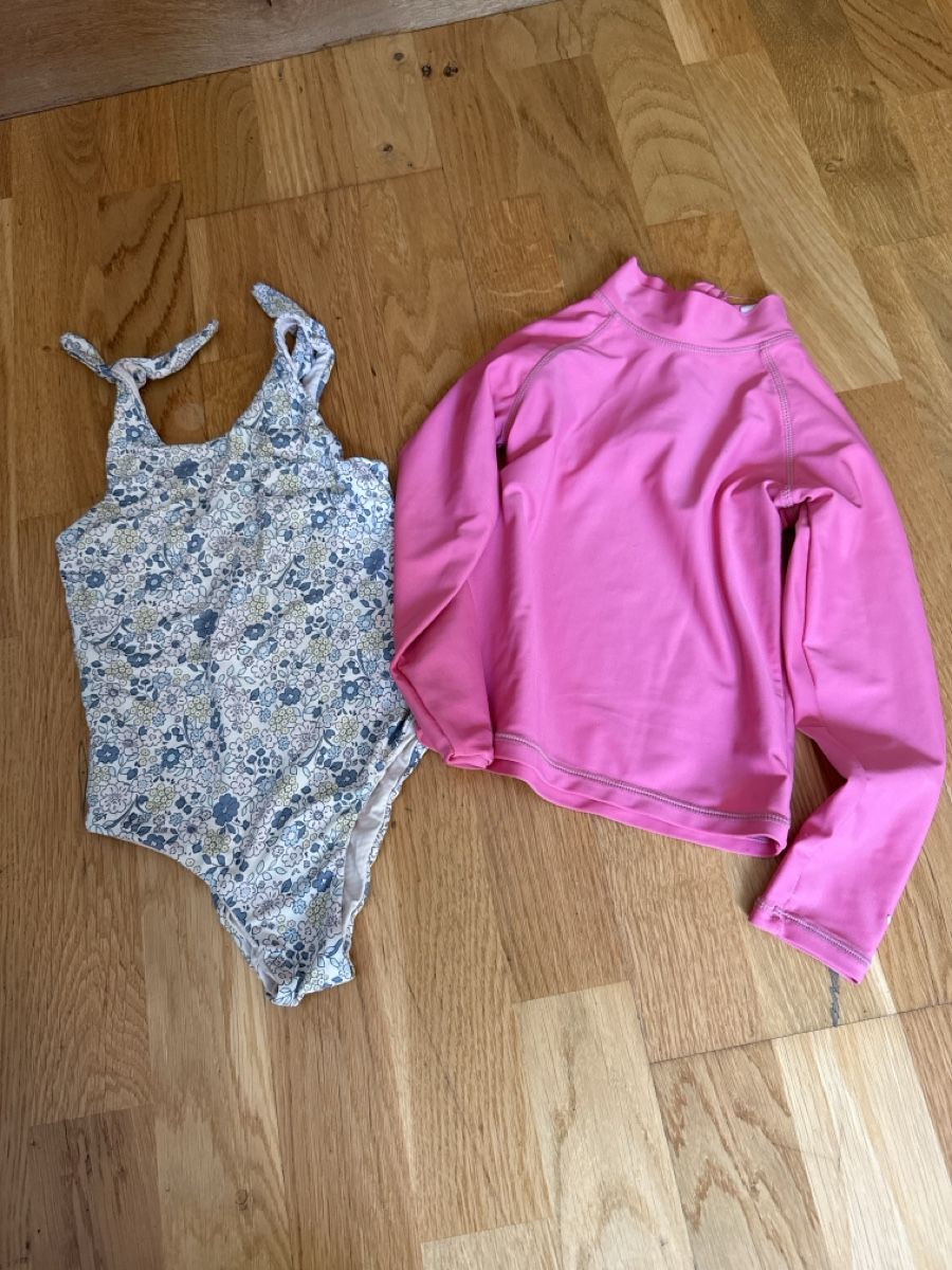 Costumi da bagno & Bikini: Badehose& Shirt Grösse 92/98 – Usato da Ottikon venduto da Domito
