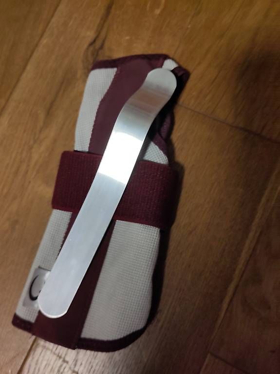 Attrezzature mediche: Handgelenkbandage rechts – Usato da Winterthur venduto da Hasso92