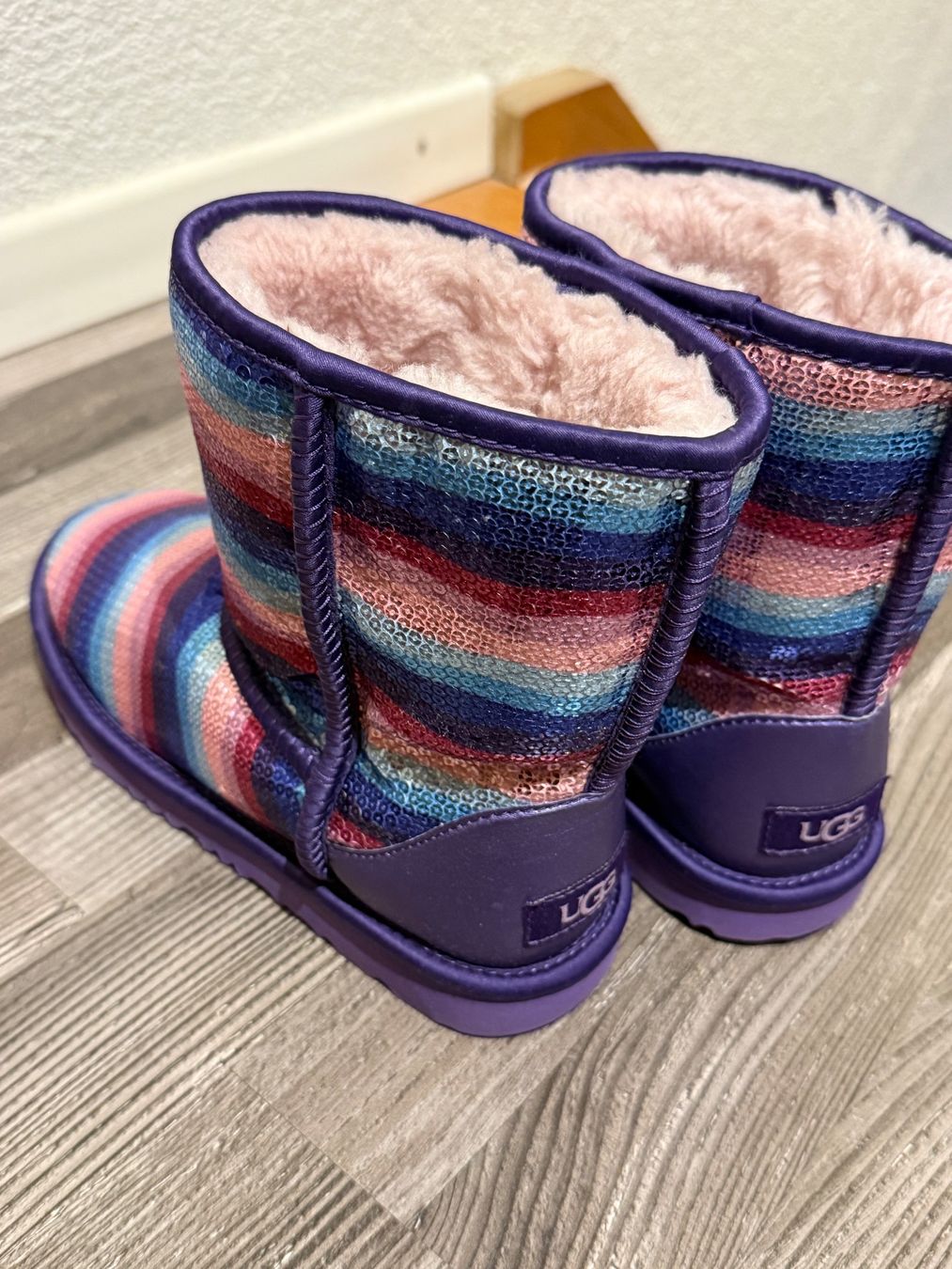 Ugg Scarpe per ragazze: Bottes UGG taille 36 – Usato da Monthey venduto da Joseph-29 2